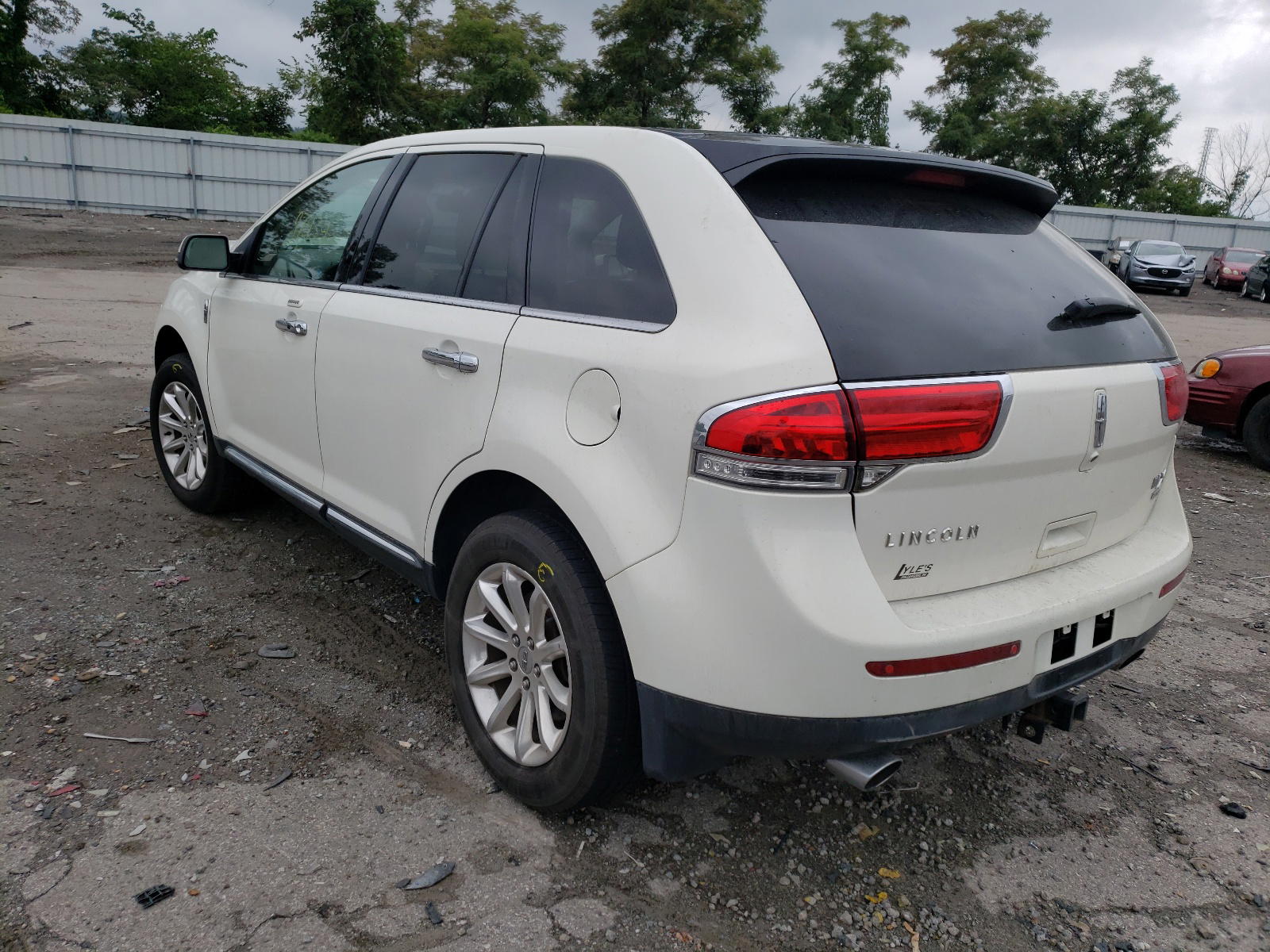 Photo 3 from auction – 2012 LINCOLN MKX with VIN 2LMDJ8JK4CBL00480