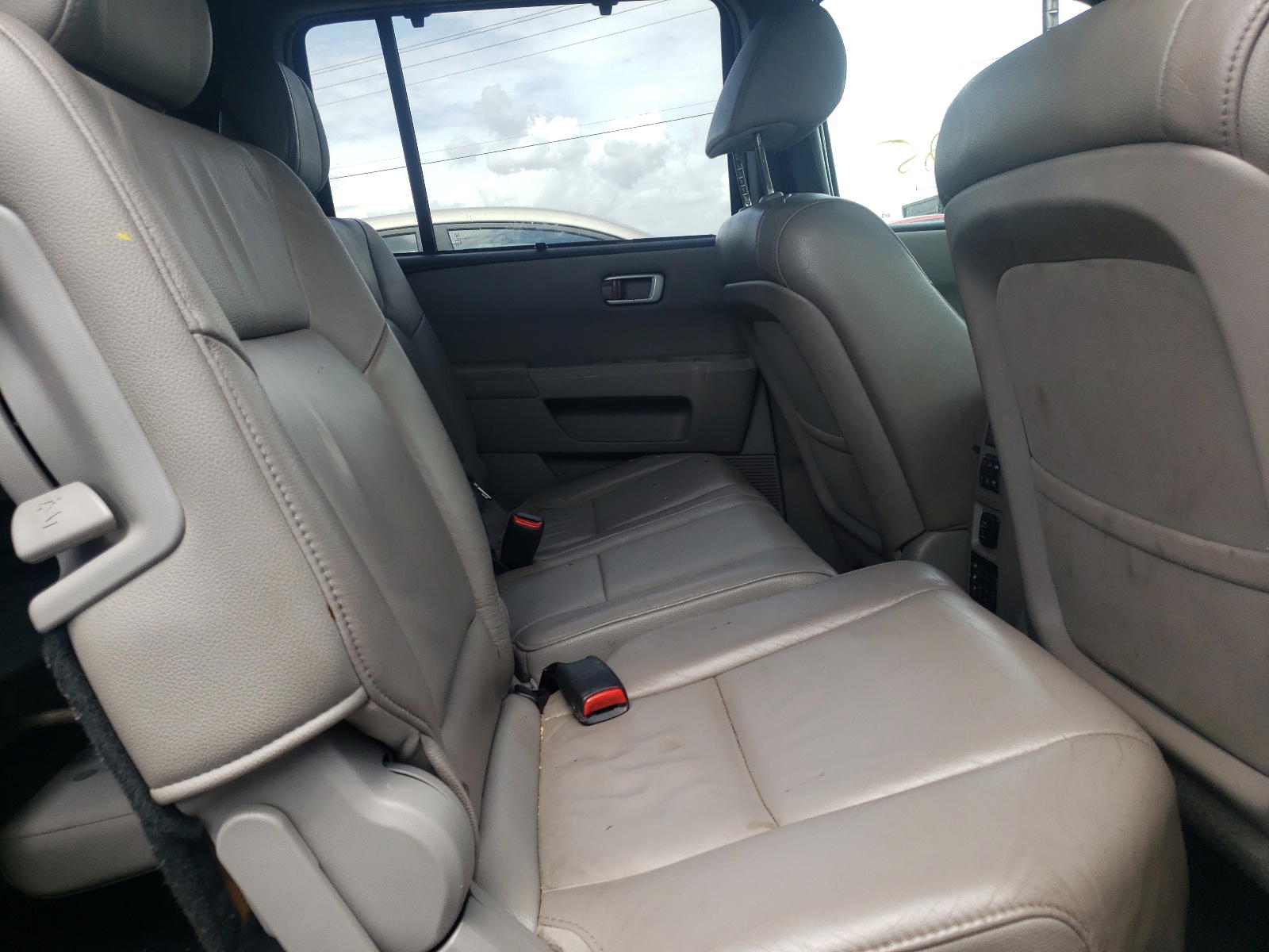 Photo 6 from auction – 2012 HONDA PILOT TOUR with VIN 5FNYF4H91CB073119