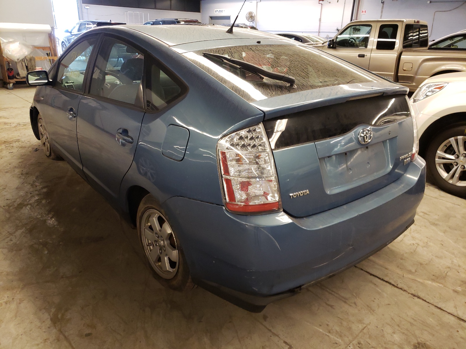 Photo 15 from auction – 2007 TOYOTA PRIUS with VIN JTDKB20U177612503