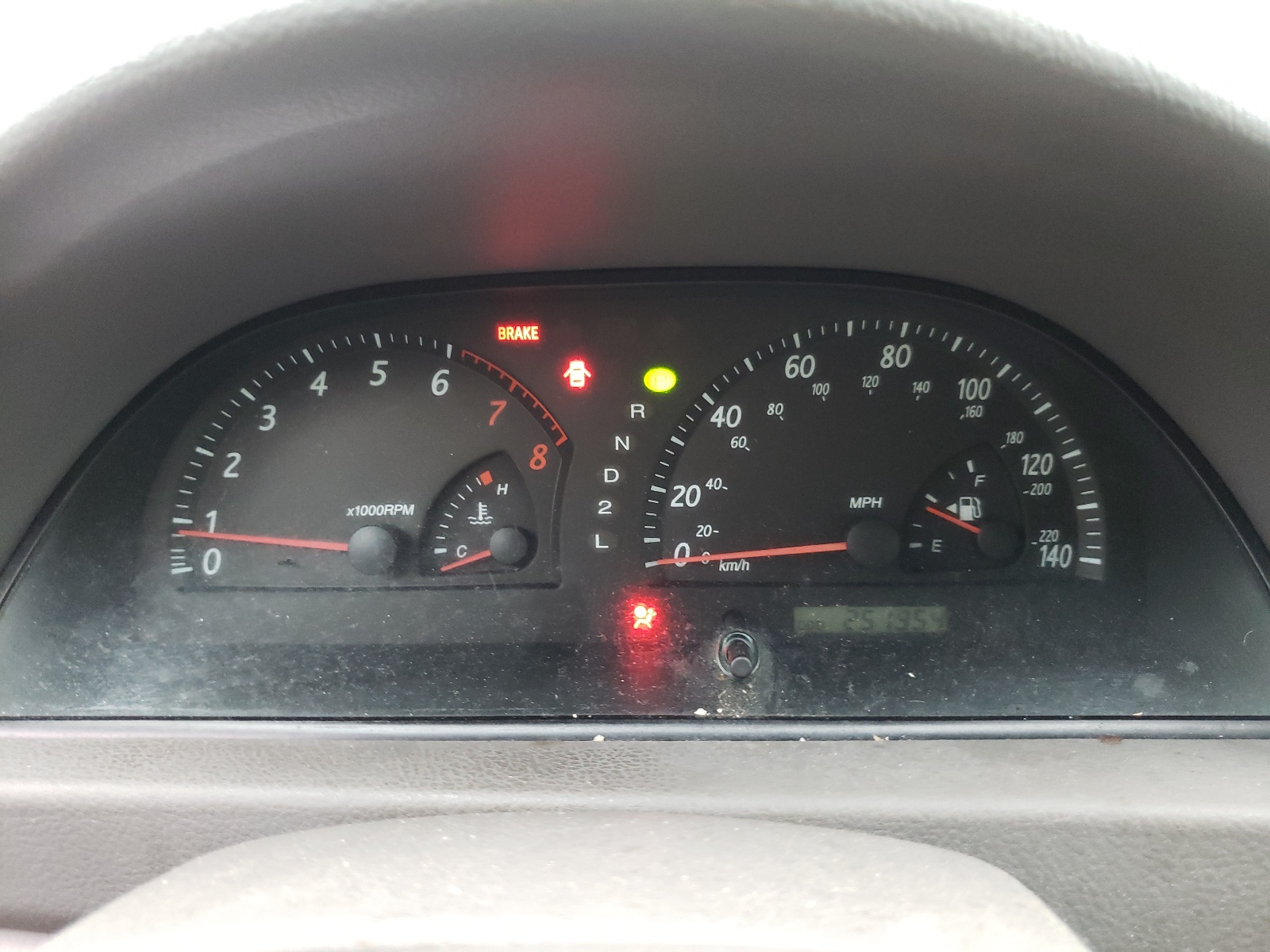 Photo 8 from auction – 2004 TOYOTA CAMRY LE with VIN 4T1BE32K04U284217