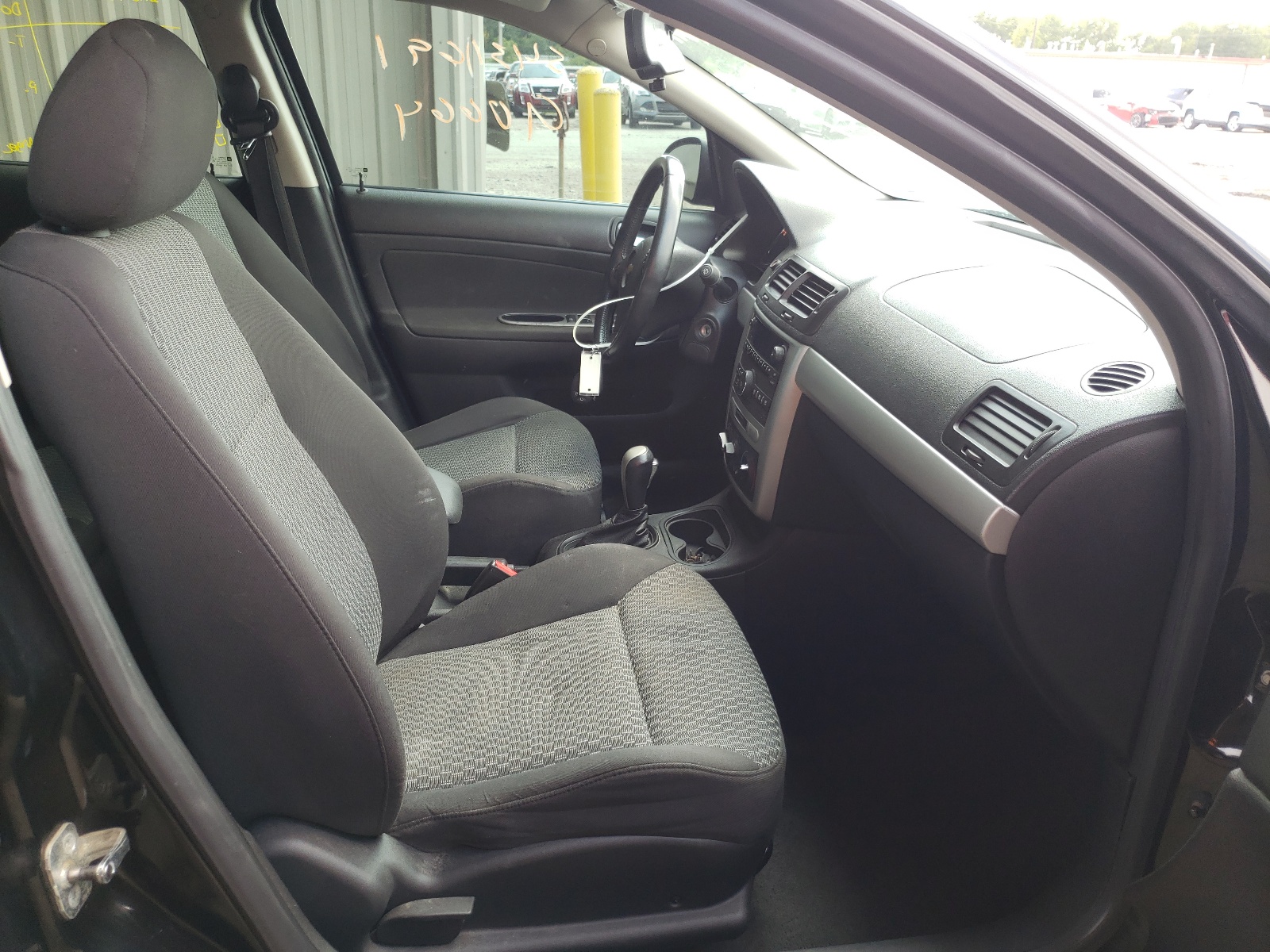 Photo 5 from auction – 2010 CHEVROLET COBALT LT with VIN 1G1AD5F54A7130034