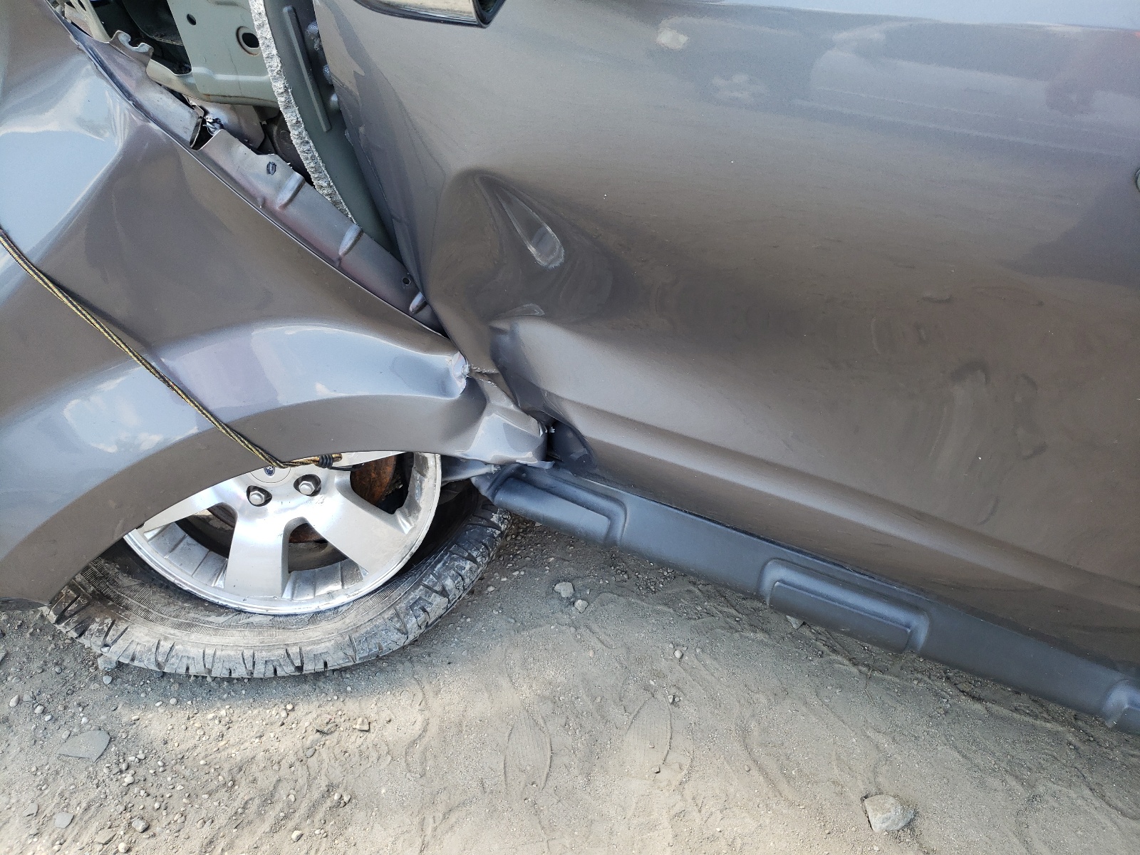 Zdjęcie 10 z aukcji – 2012 FORD ESCAPE LIM z VIN 1FMCU9EG9CKB70115