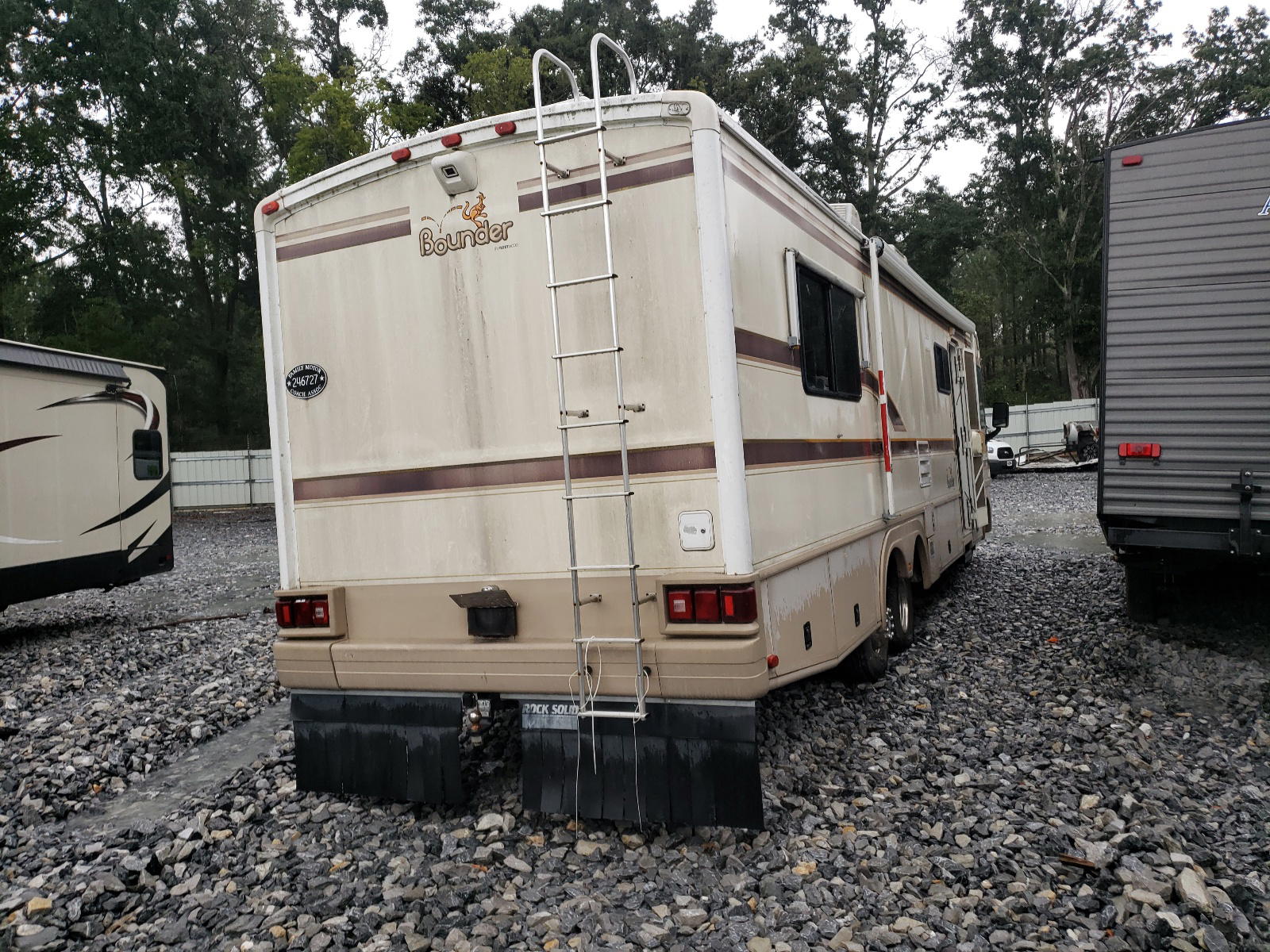 Photo 4 from auction – 1997 FLEE BOUNDER with VIN 3FCMF53G4VJA25169
