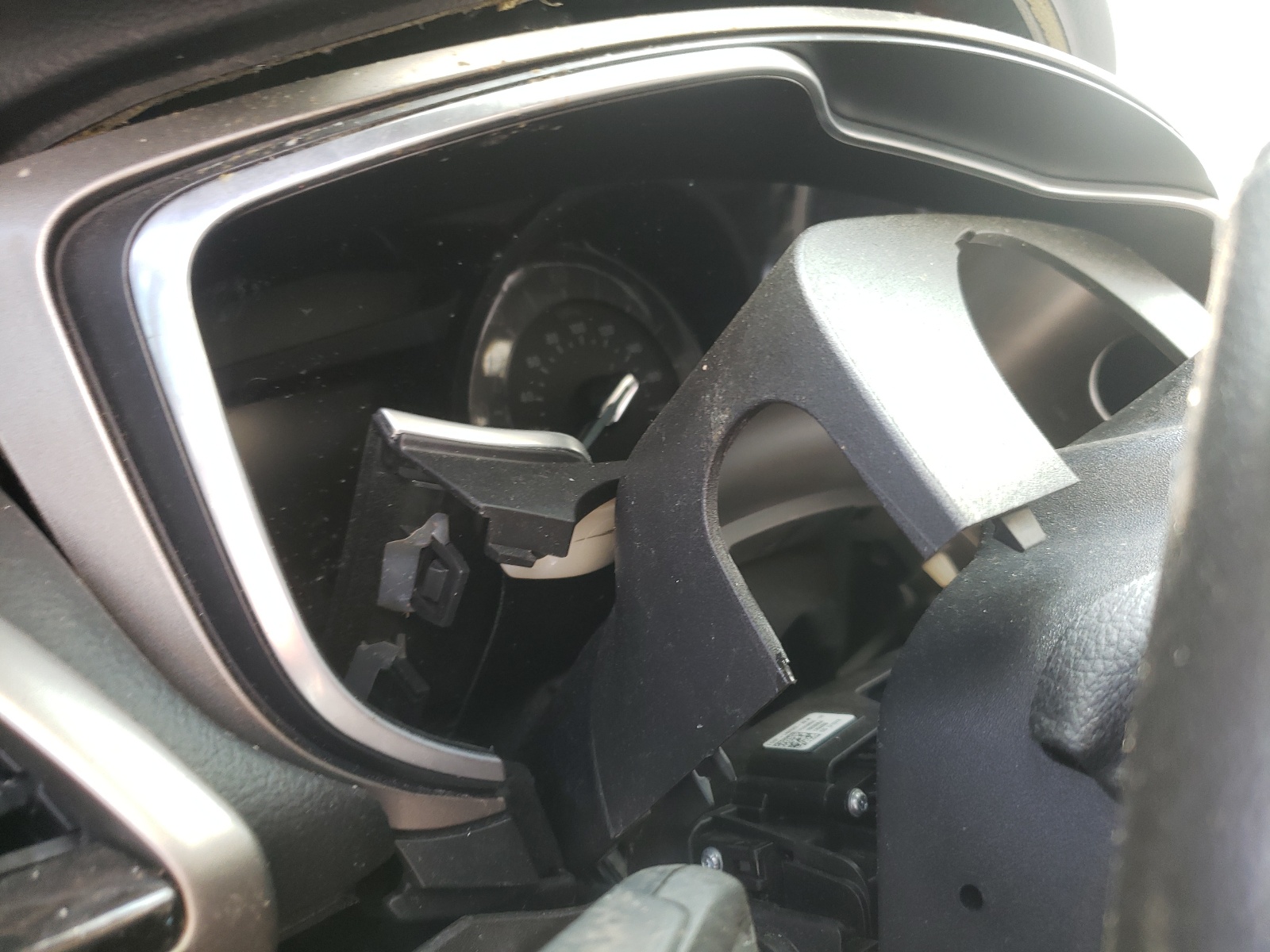 Photo 8 from auction – 2015 FORD FUSION SE with VIN 3FA6P0PU5FR307600