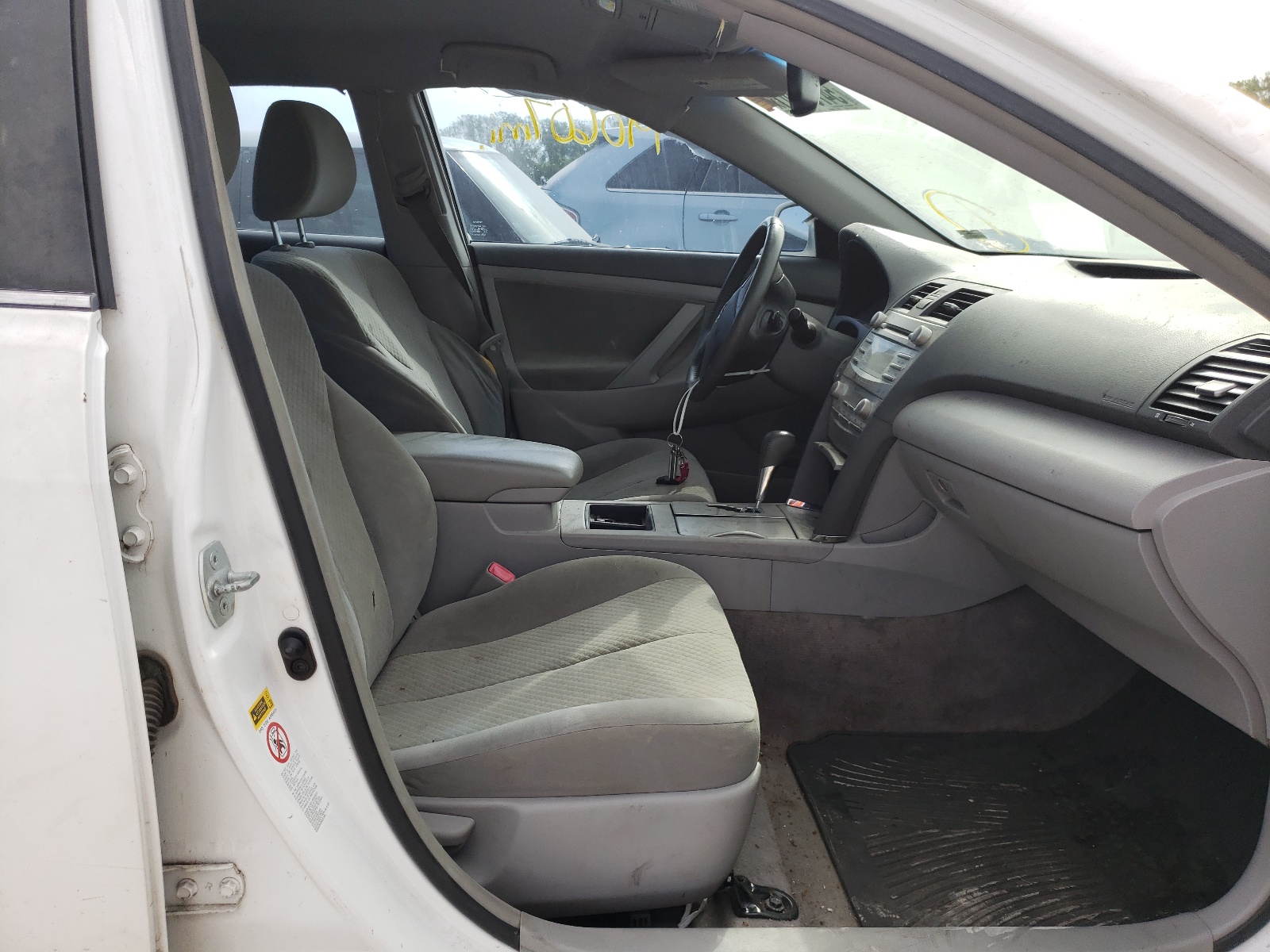Photo 5 from auction – 2007 TOYOTA CAMRY with VIN JTNBB46K373044128