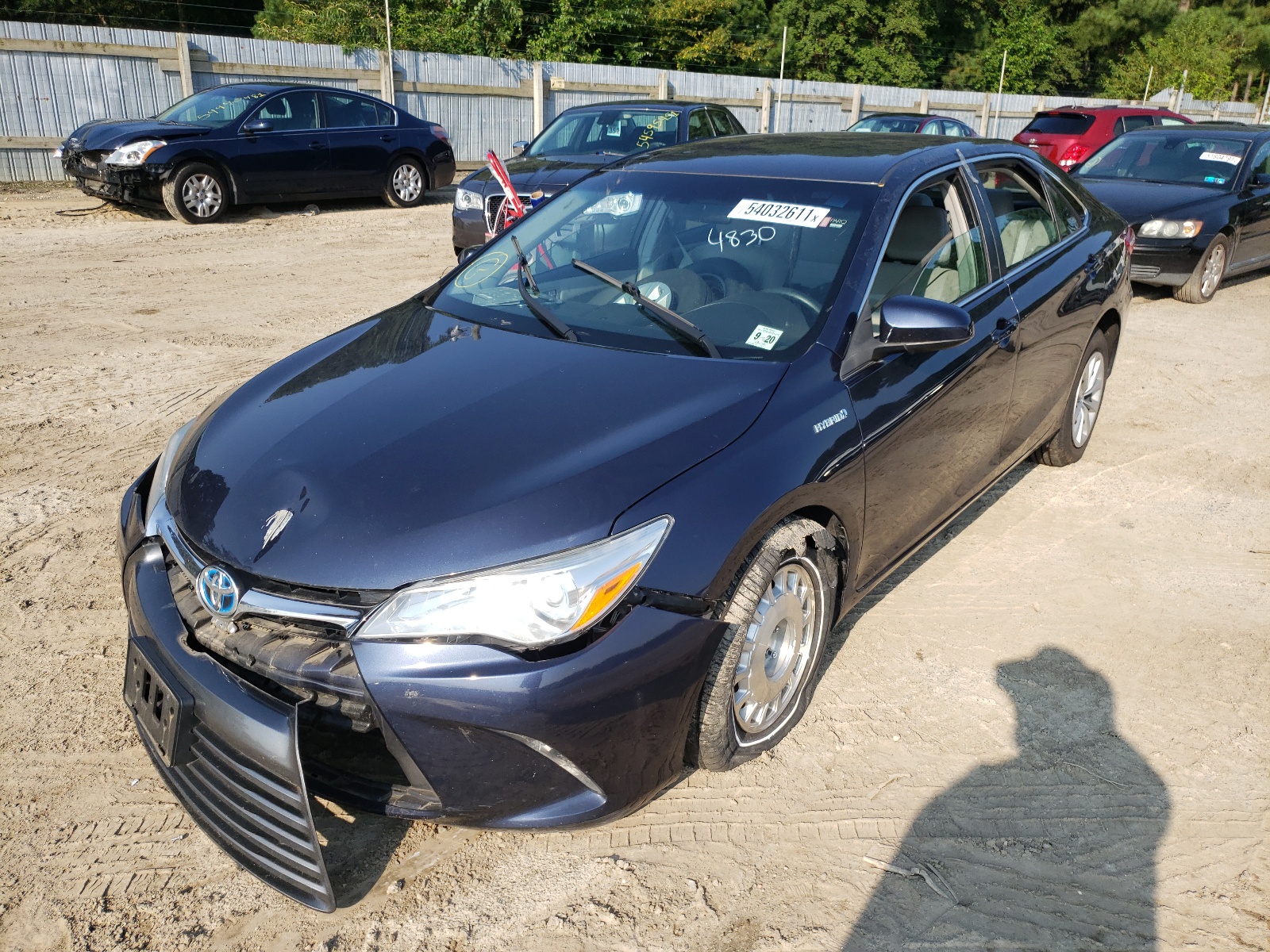 Photo 2 from auction – 2016 TOYOTA CAMRY HYBR with VIN 4T1BD1FK9GU179357