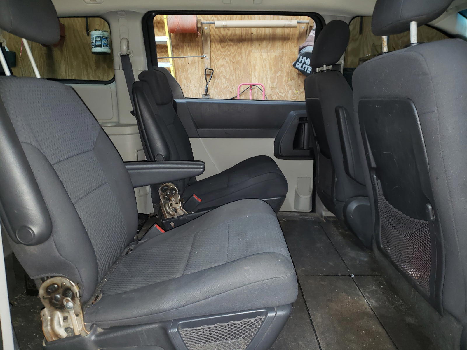 Photo 6 from auction – 2010 DODGE GRAND CARA with VIN 2D4RN4DE2AR101041