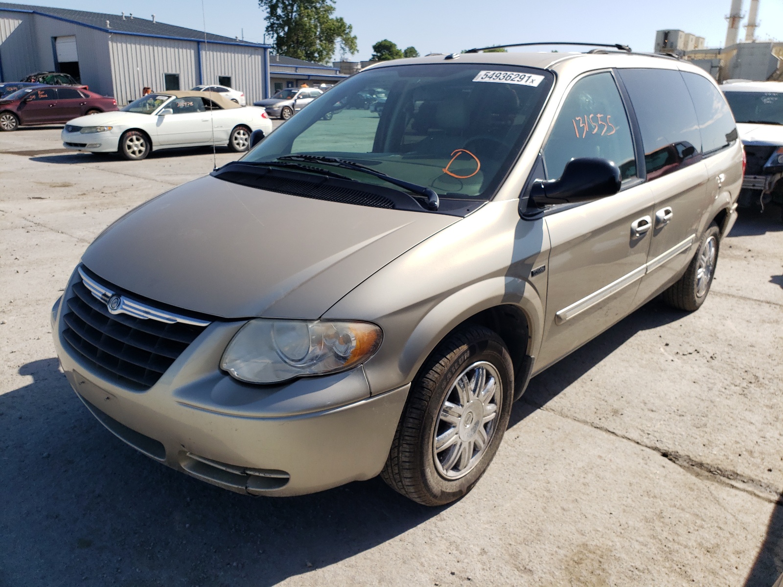Photo 2 from auction – 2007 CHRYSLER TOWN & COU with VIN 2A4GP54L67R279556