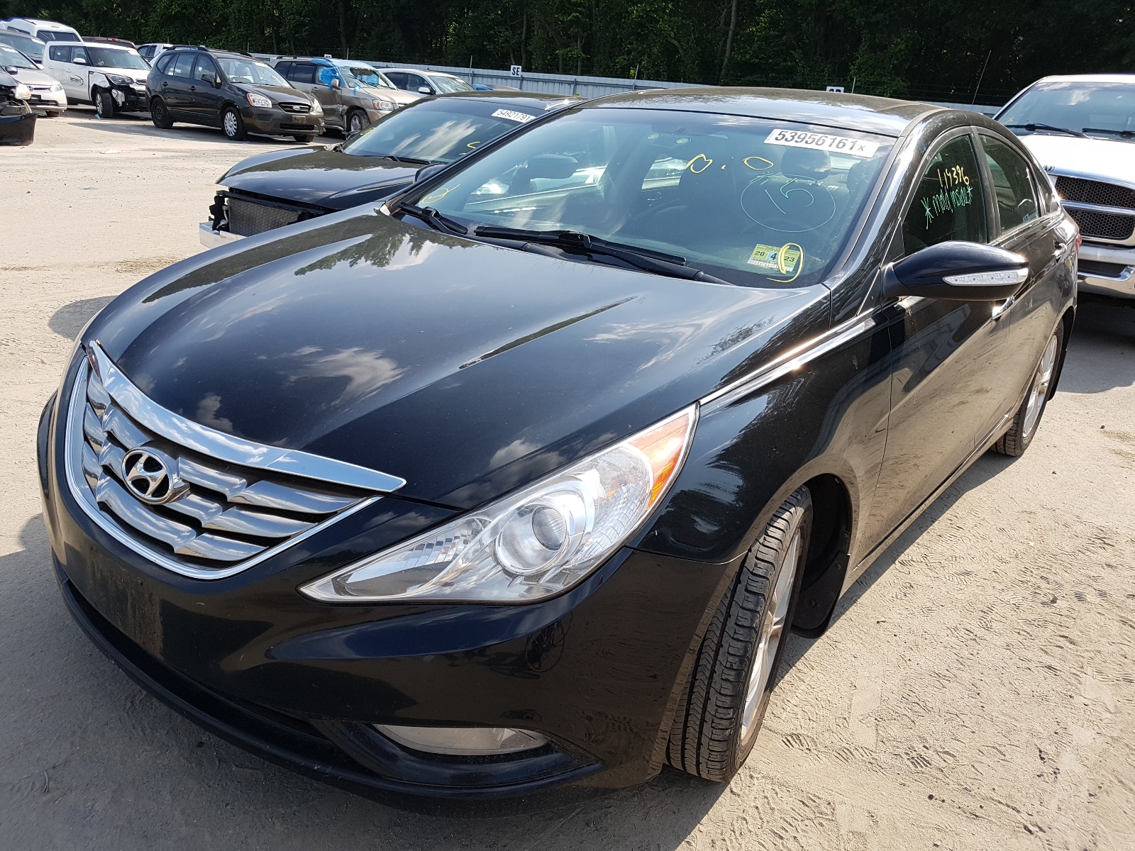 Photo 2 from auction – 2011 HYUNDAI SONATA SE with VIN 5NPEC4AC9BH118521