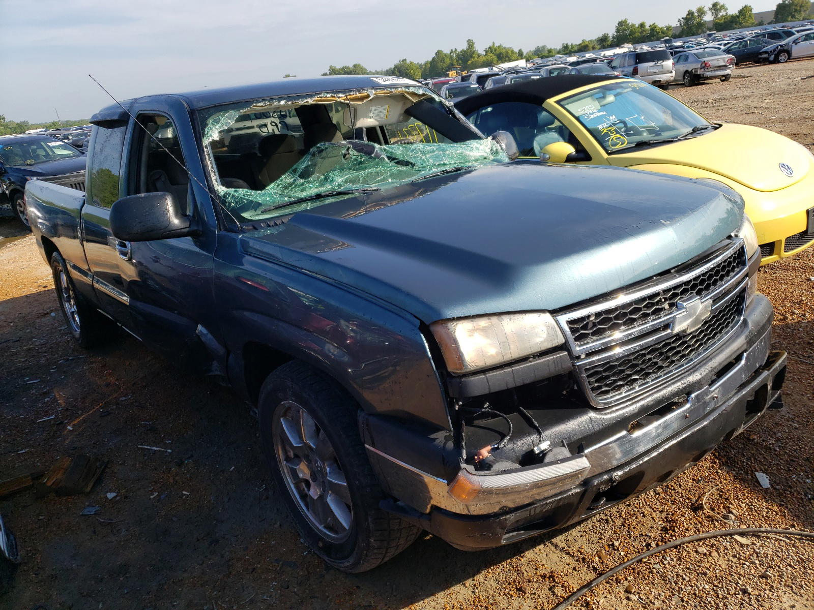 CHEVROLET SILVERADO 2006 with VIN 1GCEC19T46Z150729 - Photo from auction