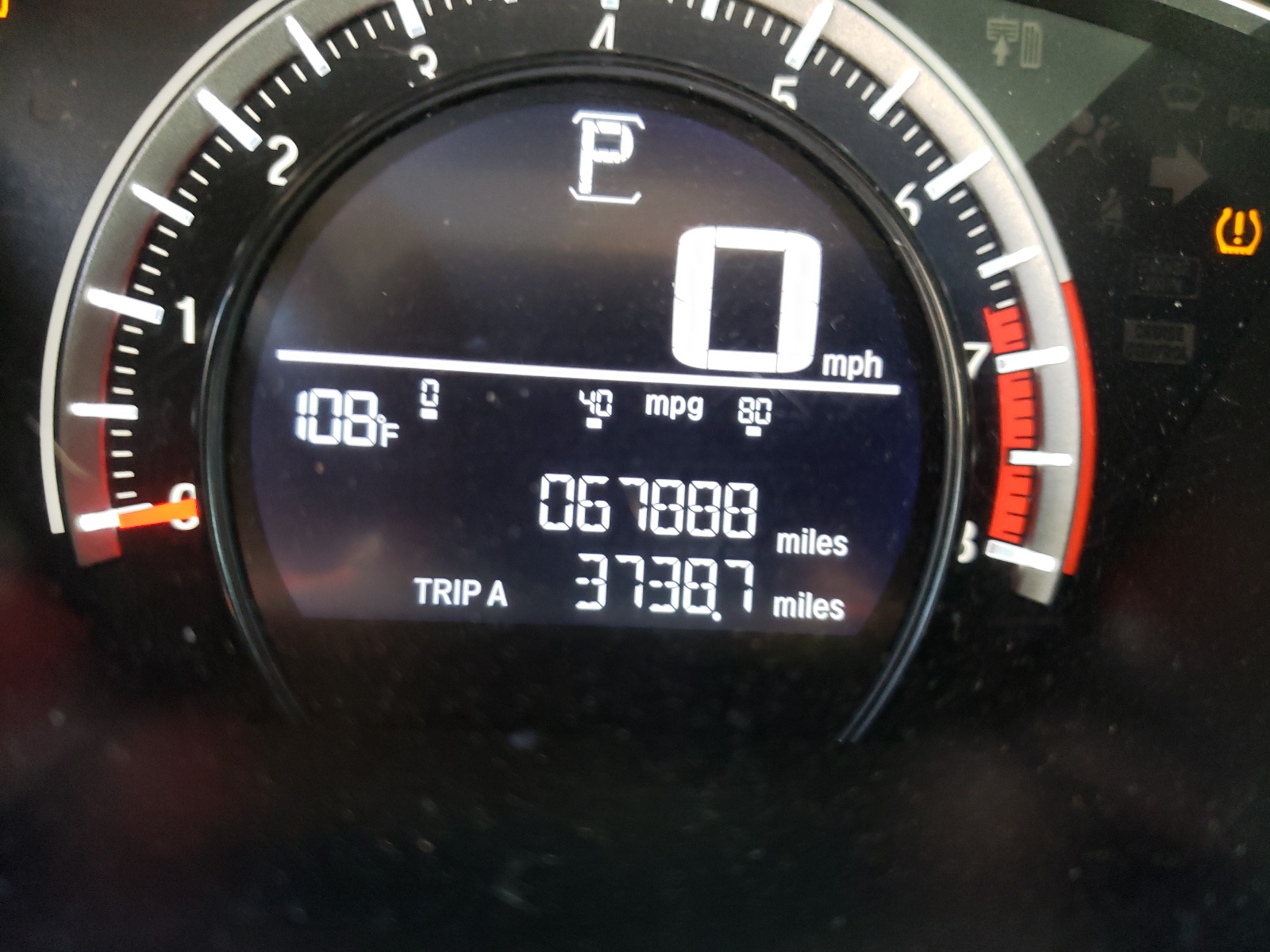 Photo 8 from auction – 2017 HONDA CIVIC LX with VIN 19XFC2F57HE047433