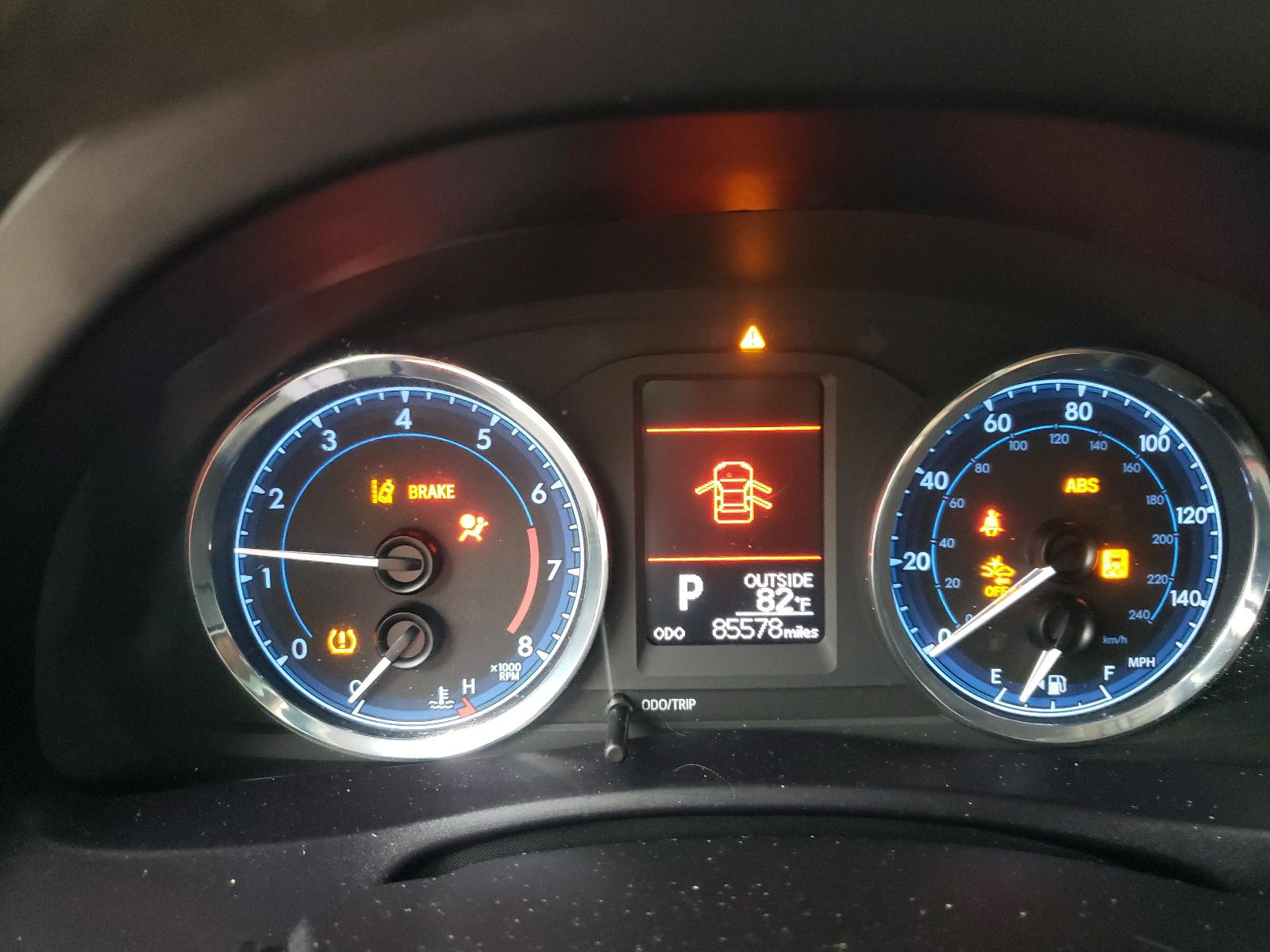 Photo 8 from auction – 2018 TOYOTA COROLLA L with VIN 5YFBURHEXJP791646