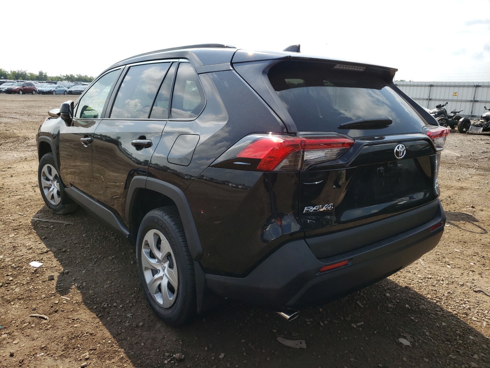 Photo 3 from auction – 2021 TOYOTA RAV4 LE with VIN 2T3F1RFV8MC228359