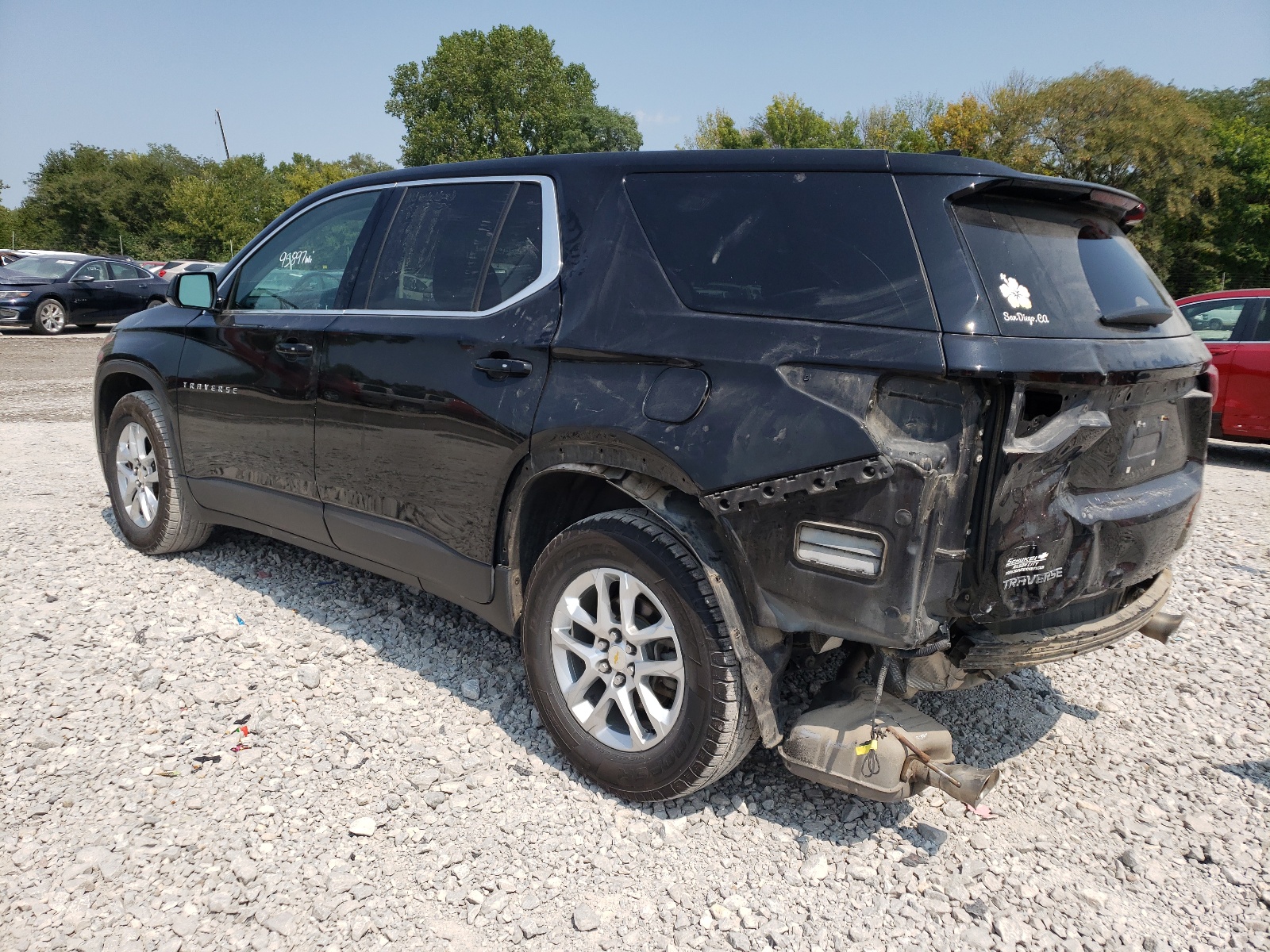 Photo 3 from auction – 2018 CHEVROLET TRAVERSE L with VIN 1GNERFKW4JJ182367