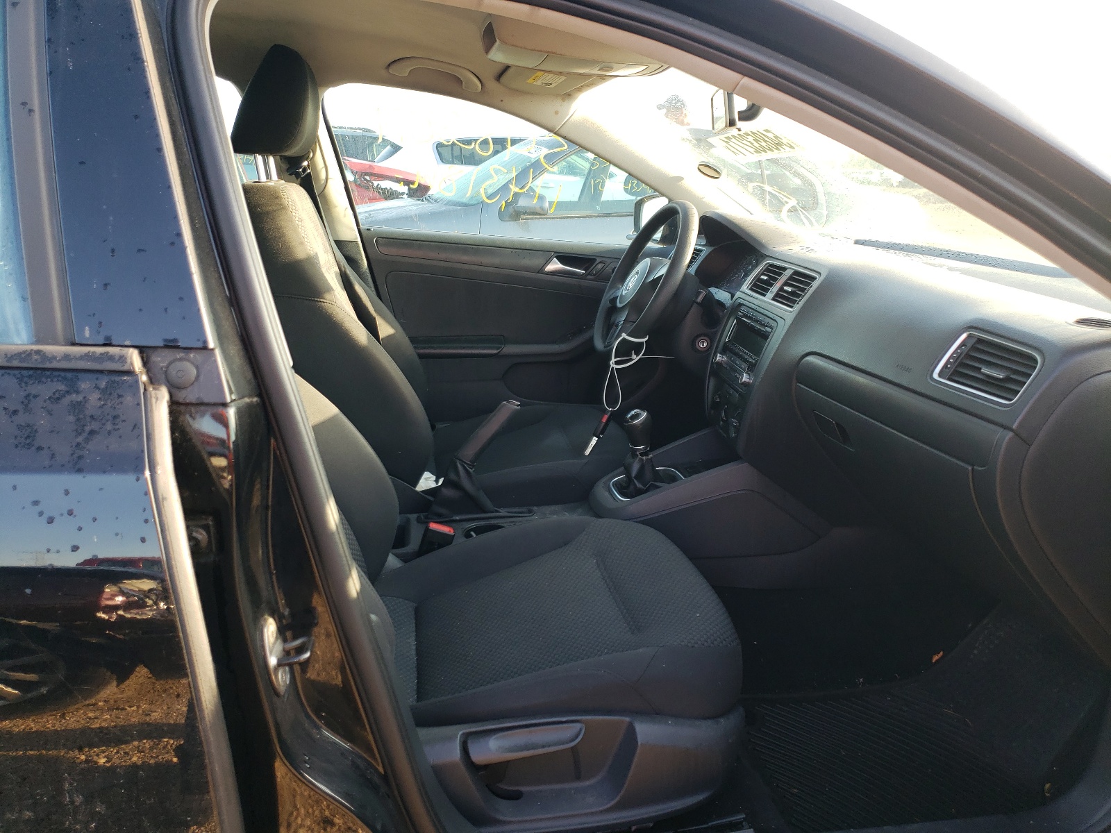 Photo 5 from auction – 2013 VOLKSWAGEN JETTA with VIN 3VW1K7AJ4DM212303