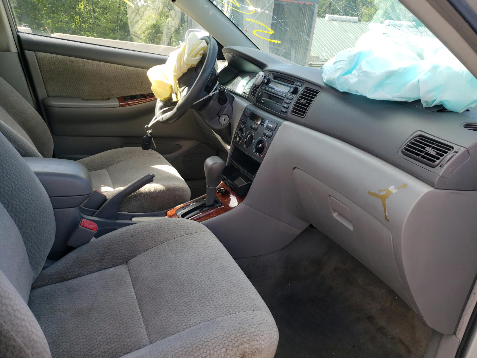 Photo 5 from auction – 2004 TOYOTA COROLLA CE with VIN 2T1BR32E44C230466