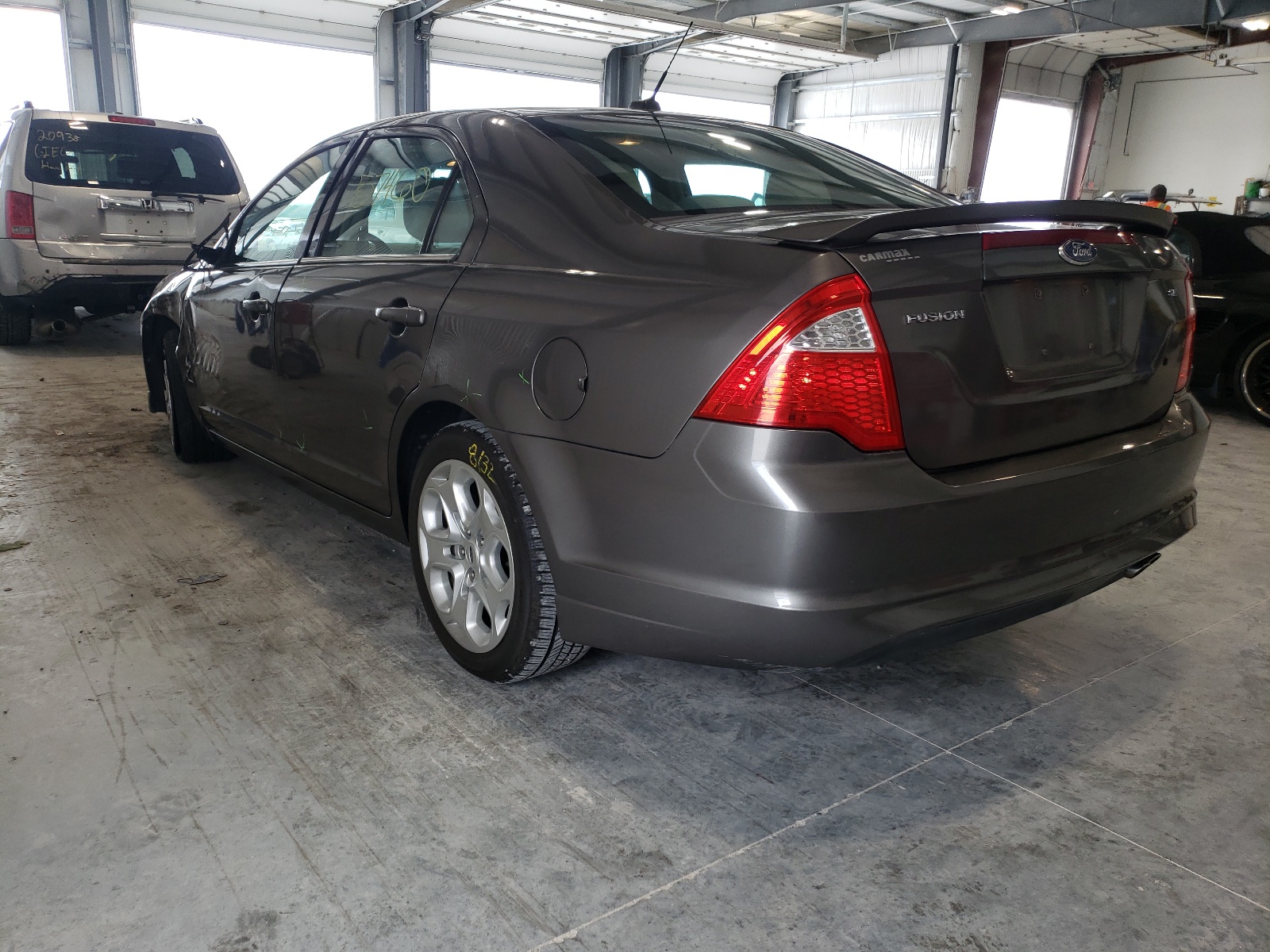 Photo 3 from auction – 2011 FORD FUSION SE with VIN 3FAHP0HA3BR234346