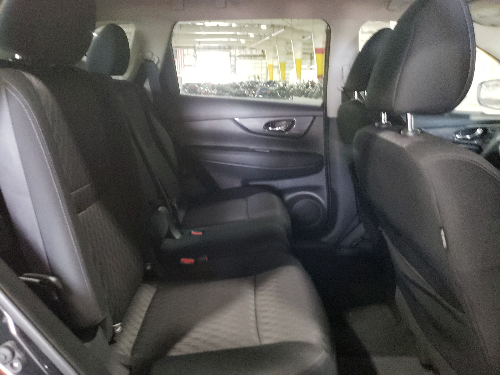 Photo 6 from auction – 2017 NISSAN ROGUE S with VIN KNMAT2MV0HP583816