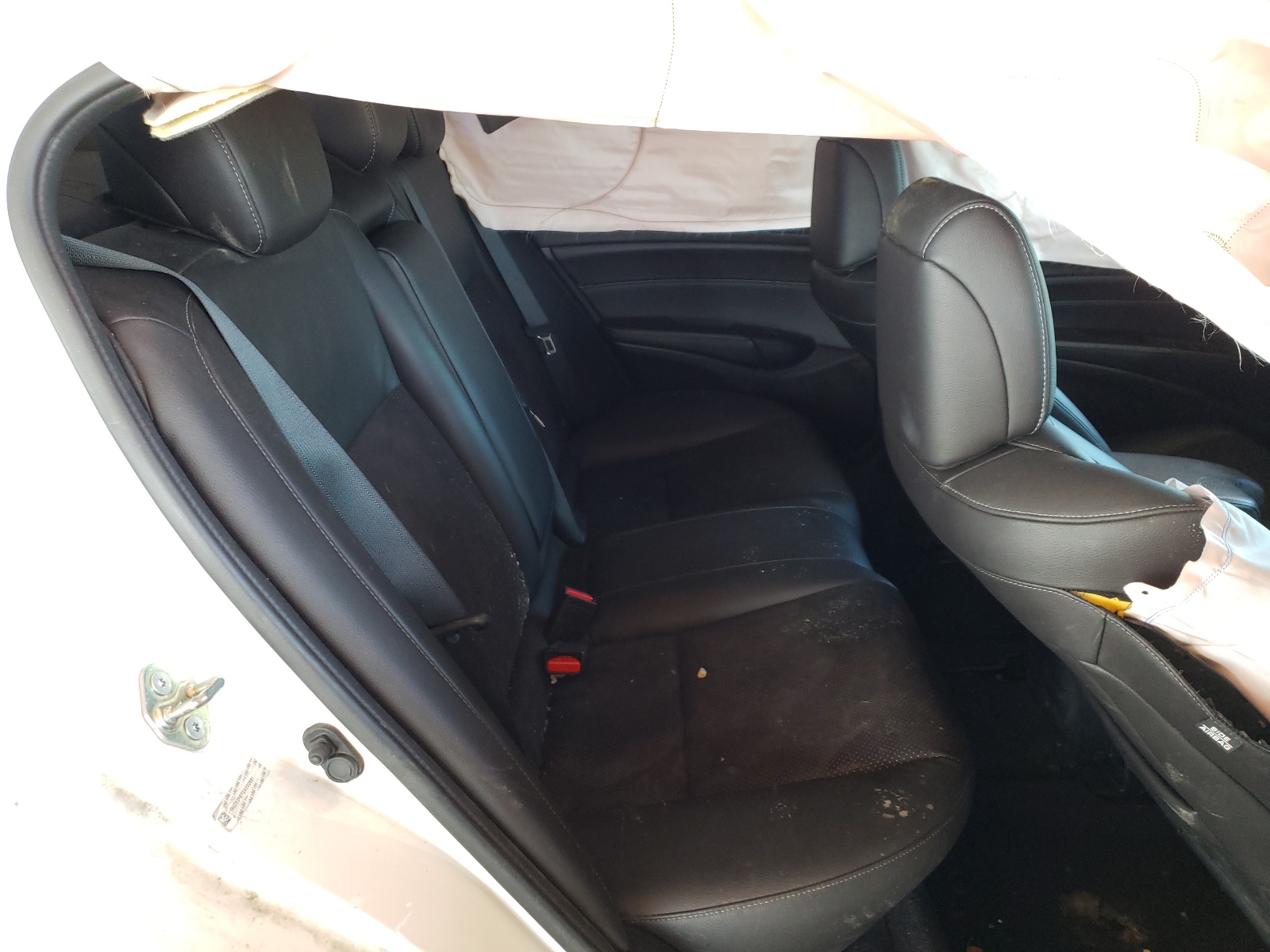 Photo 6 from auction – 2016 ACURA ILX PREMIU with VIN 19UDE2F87GA000661