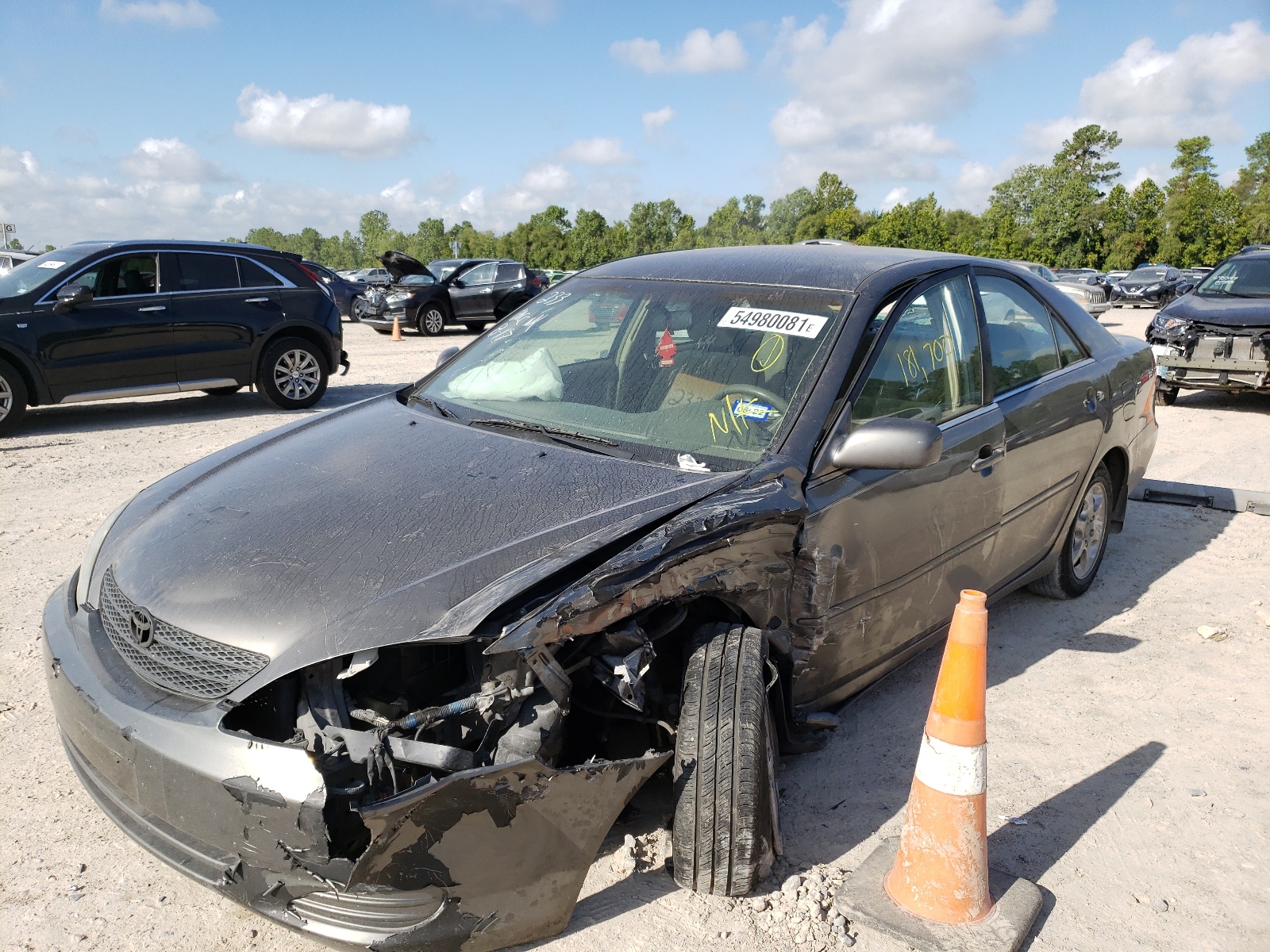 Photo 2 from auction – 2002 TOYOTA CAMRY LE with VIN 4T1BE32KX2U640699