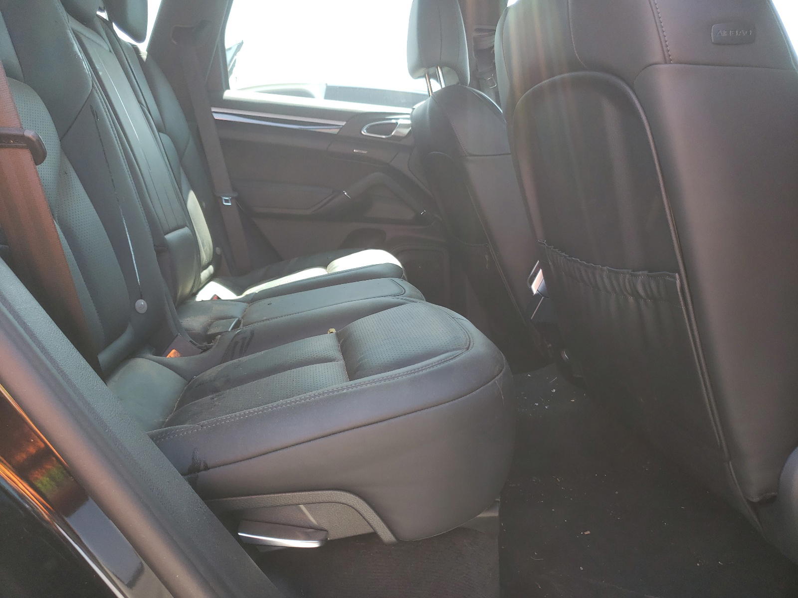 Photo 6 from auction – 2015 PORSCHE CAYENNE with VIN WP1AF2A24FLA43289