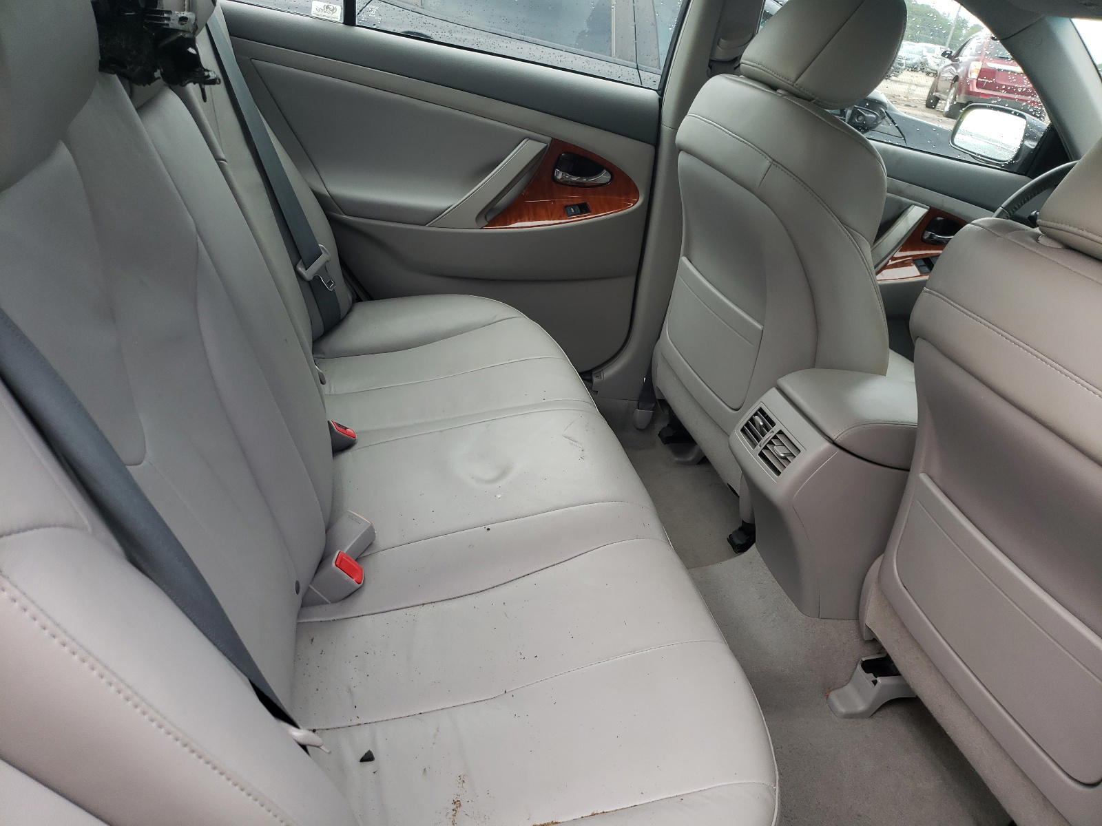 Photo 6 from auction – 2011 TOYOTA CAMRY BASE with VIN 4T4BF3EK2BR101122