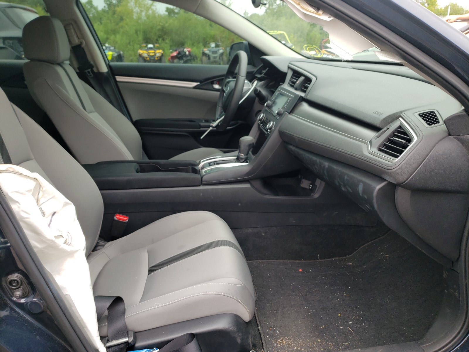 Photo 5 from auction – 2016 HONDA CIVIC LX with VIN 19XFC2F55GE248343