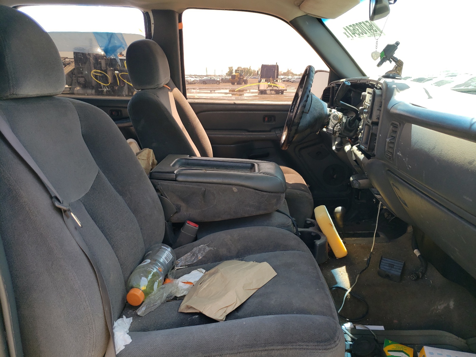 Photo 5 from auction – 2007 GMC SIERRA K25 with VIN 1GTHK23U27F124608