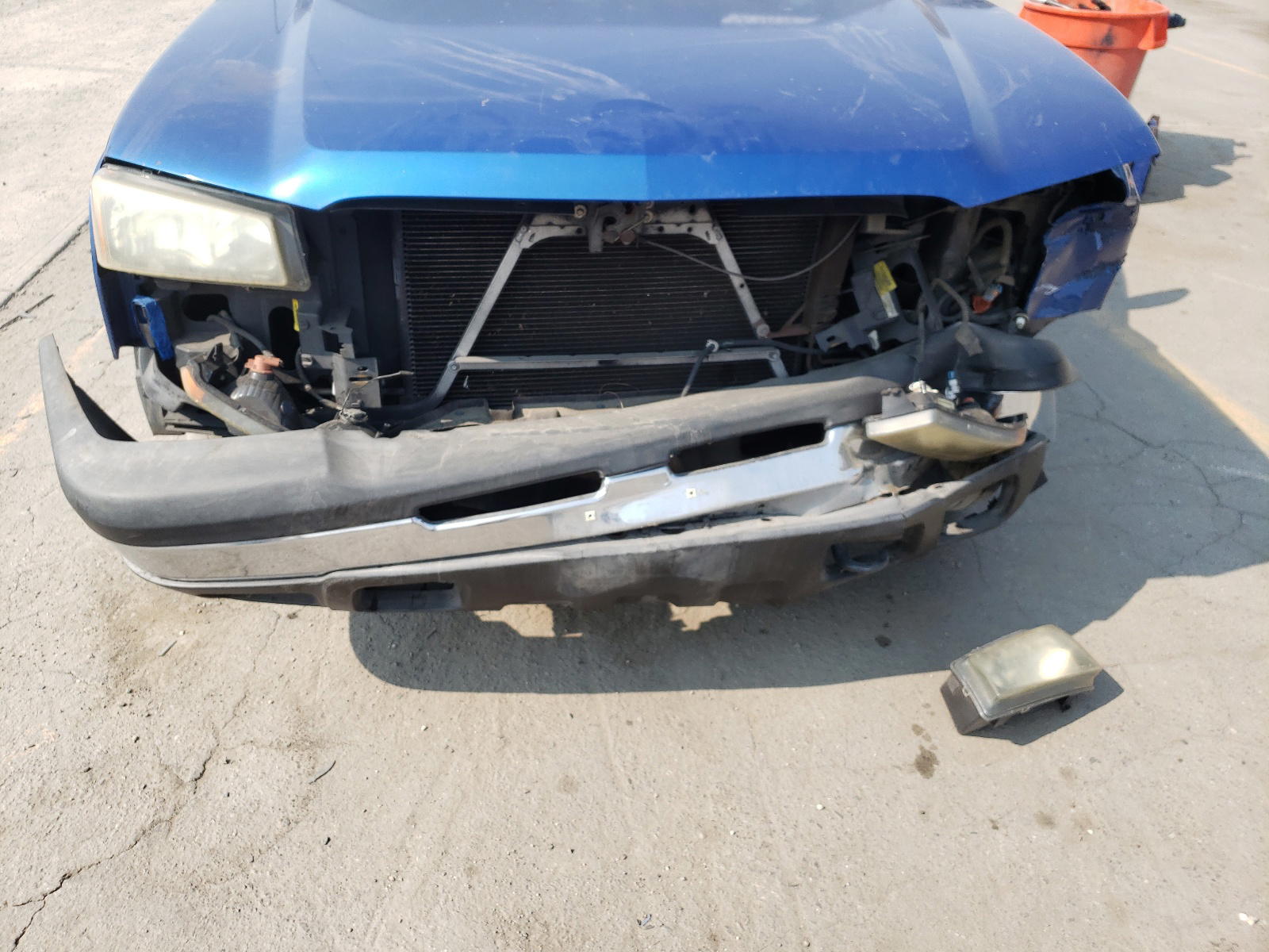 Photo 9 from auction – 2004 CHEVROLET SILVERADO with VIN 1GCEC19X94Z269876