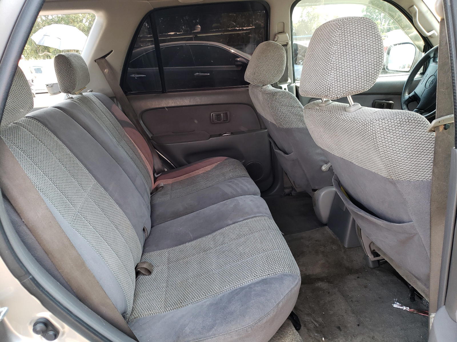 Photo 6 from auction – 2002 TOYOTA 4RUNNER SR with VIN JT3GN86R220257186