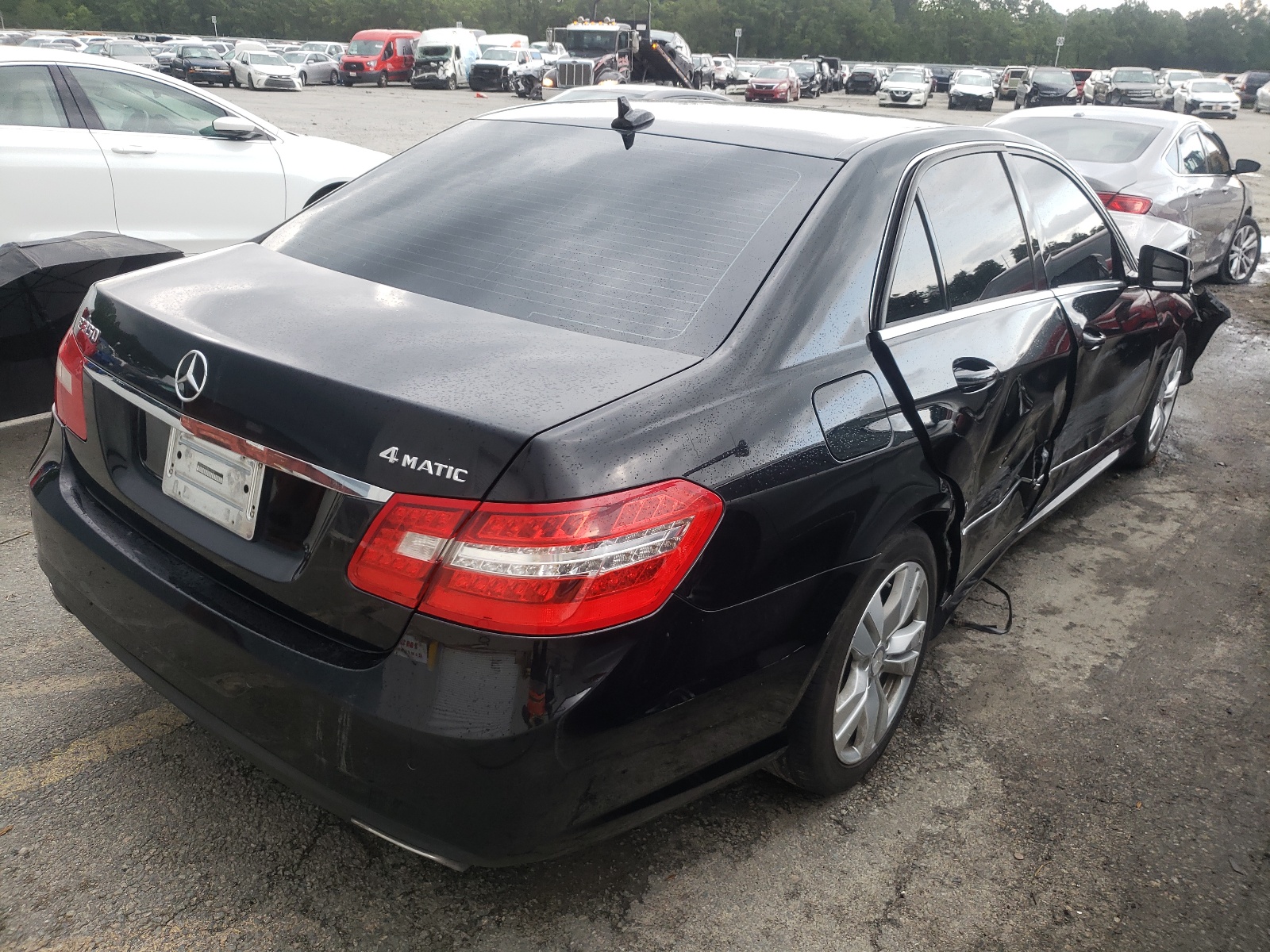 Photo 4 from auction – 2011 MERCEDES-BENZ E 350 4MAT with VIN WDDHF8HB9BA412698