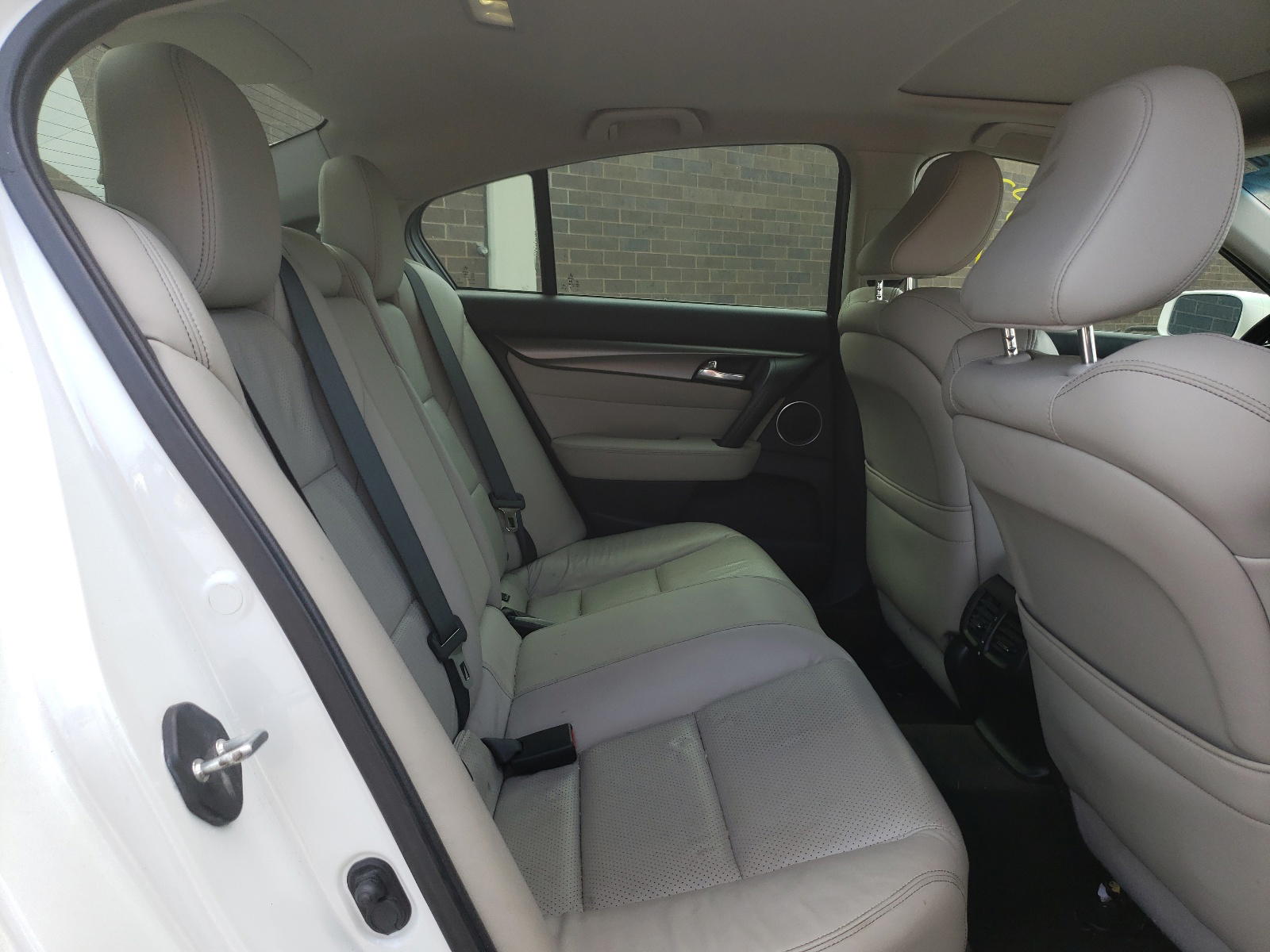 Photo 6 from auction – 2012 ACURA TL with VIN 19UUA9F54CA004168