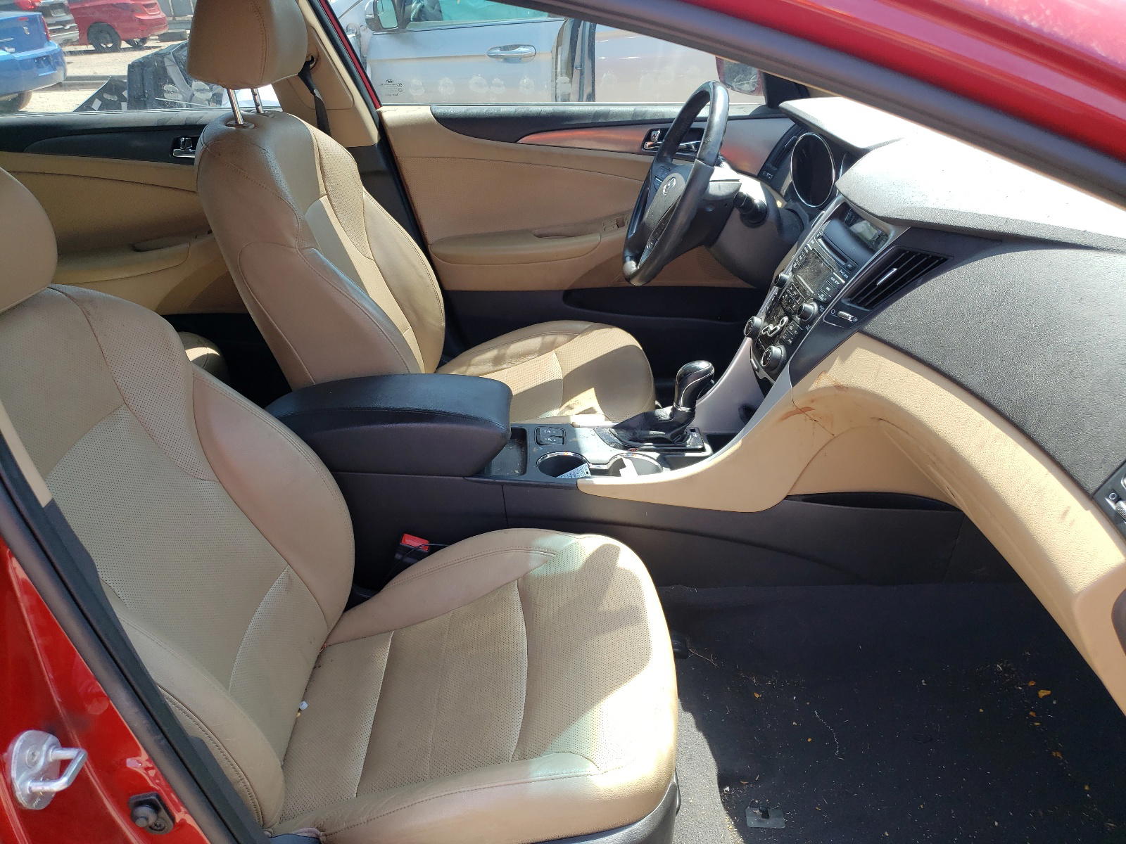 Photo 5 from auction – 2012 HYUNDAI SONATA HYB with VIN KMHEC4A45CA034953