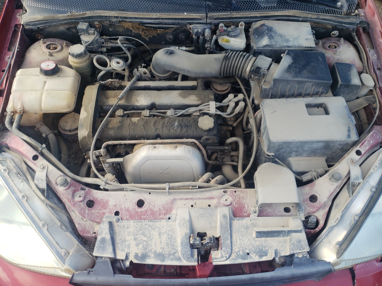 Photo 7 from auction – 2000 FORD FOCUS ZX3 with VIN 3FAFP3132YR129746