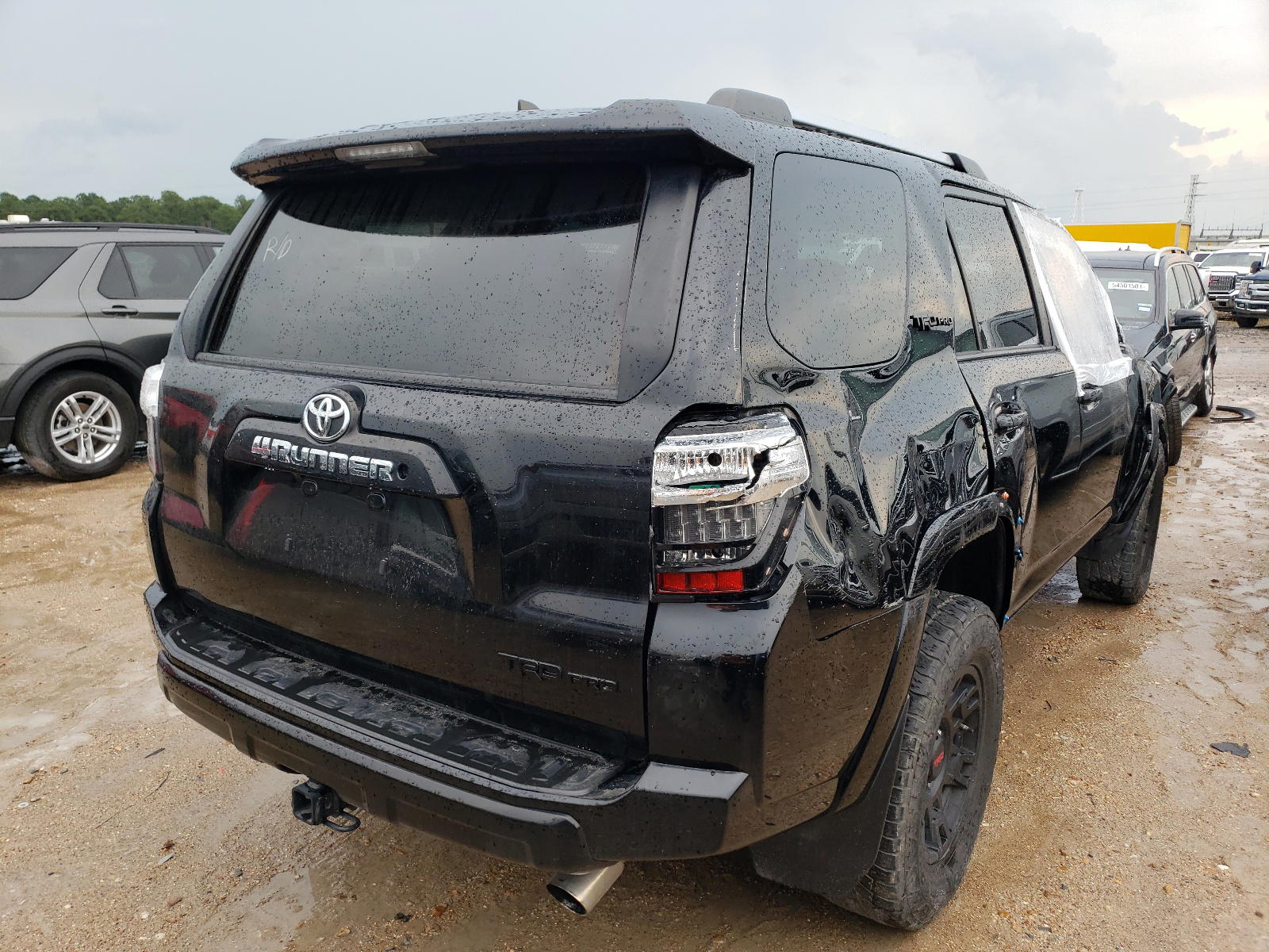 Photo 4 from auction – 2018 TOYOTA 4RUNNER SR with VIN JTEBU5JRXJ5588531