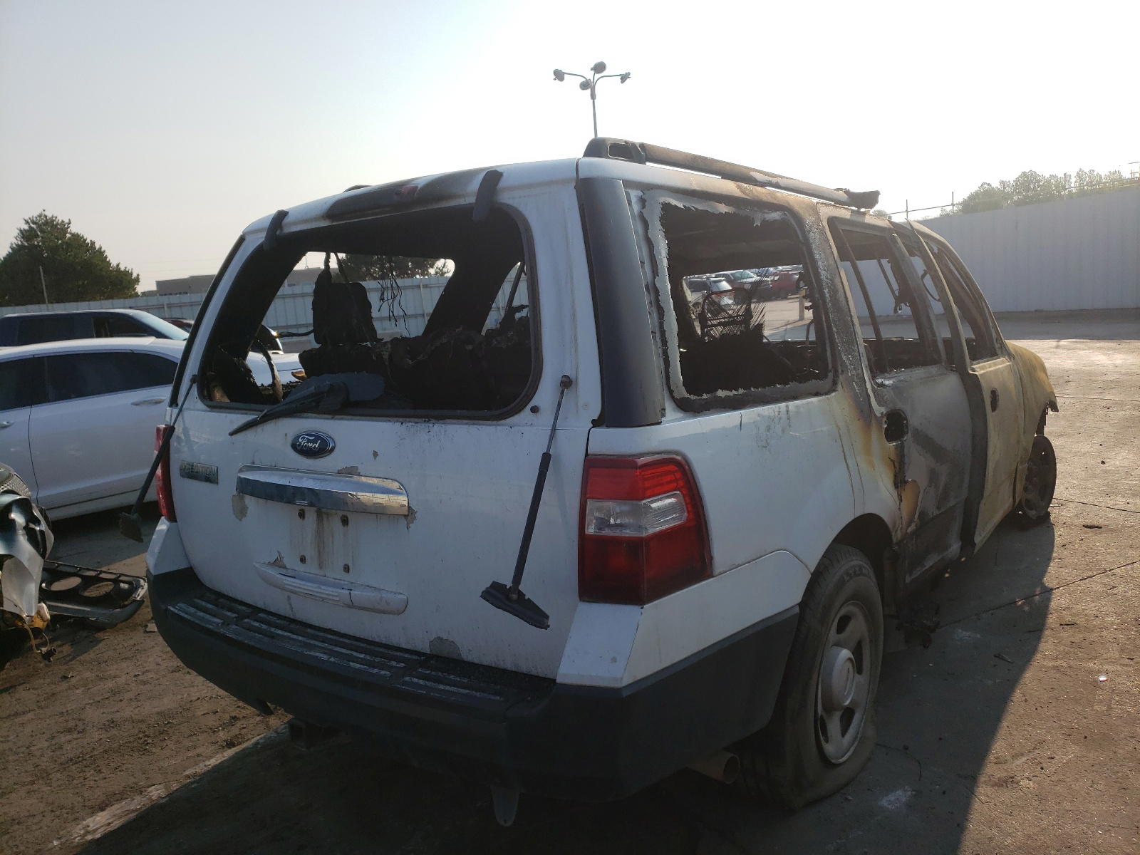 Photo 4 from auction – 2007 FORD EXPEDITION with VIN 1FMFU16547LA72198