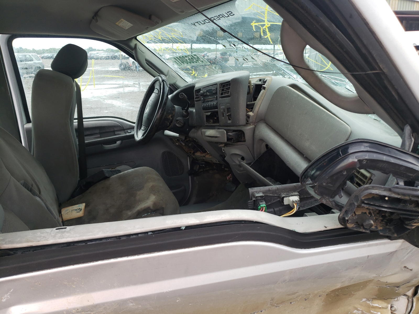 Photo 5 from auction – 2004 FORD F250 SUPER with VIN 1FTNX20L74EB82280