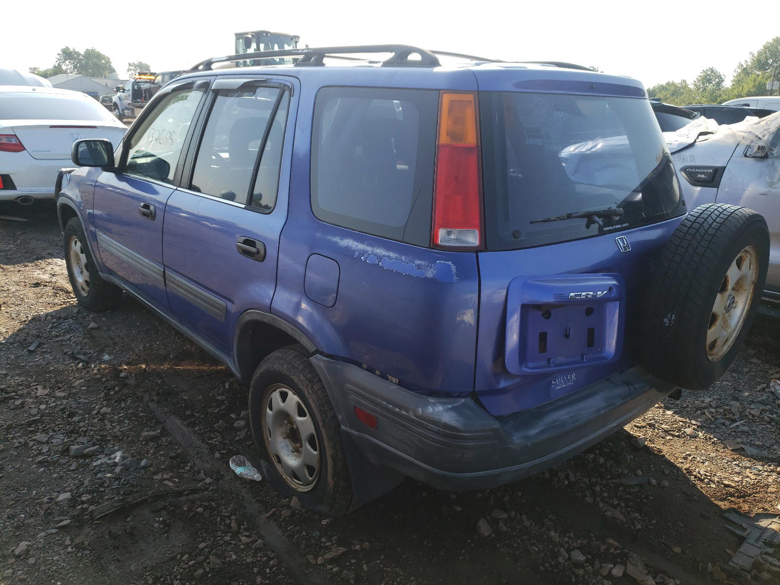 Photo 3 from auction – 2000 HONDA CR-V with VIN JHLRD1841YC011997
