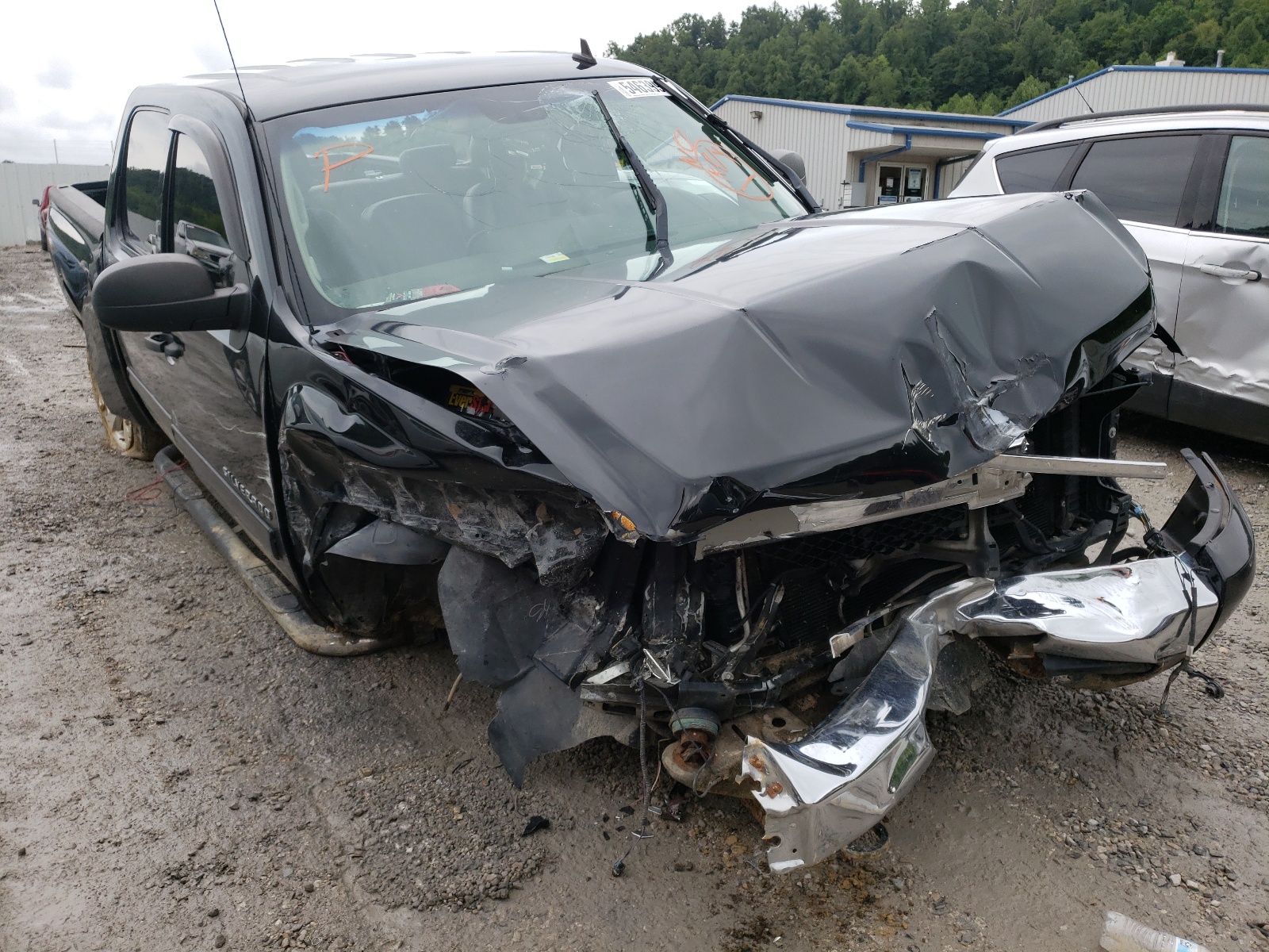 CHEVROLET SILVERADO 2011 with VIN 3GCPKSE3XBG407006 - Photo from auction