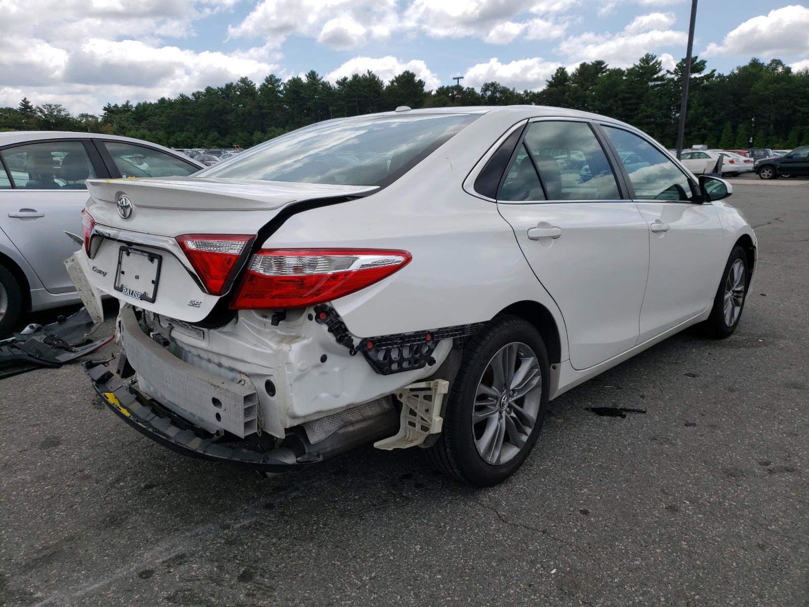 Photo 4 from auction – 2015 TOYOTA CAMRY LE with VIN 4T1BF1FK2FU033262