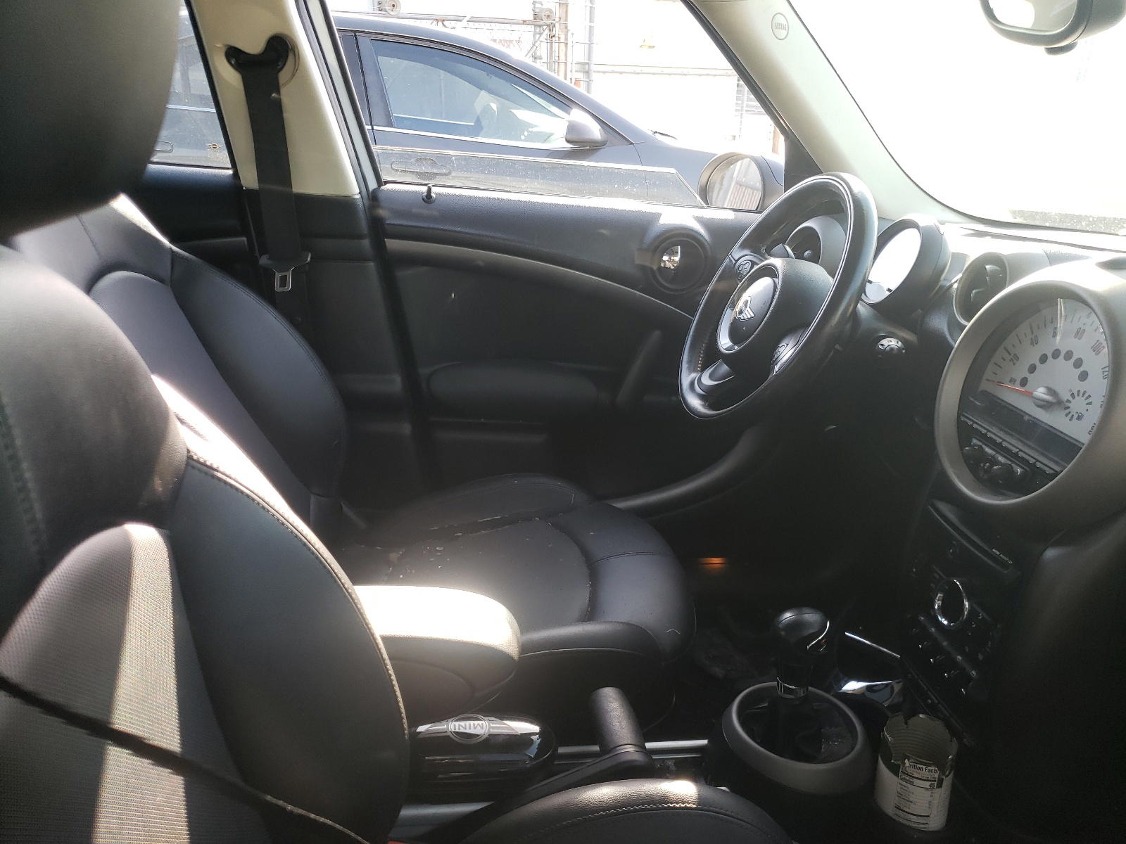 Photo 5 from auction – 2011 MINI COOPER S C with VIN WMWZC3C5XBWL80663