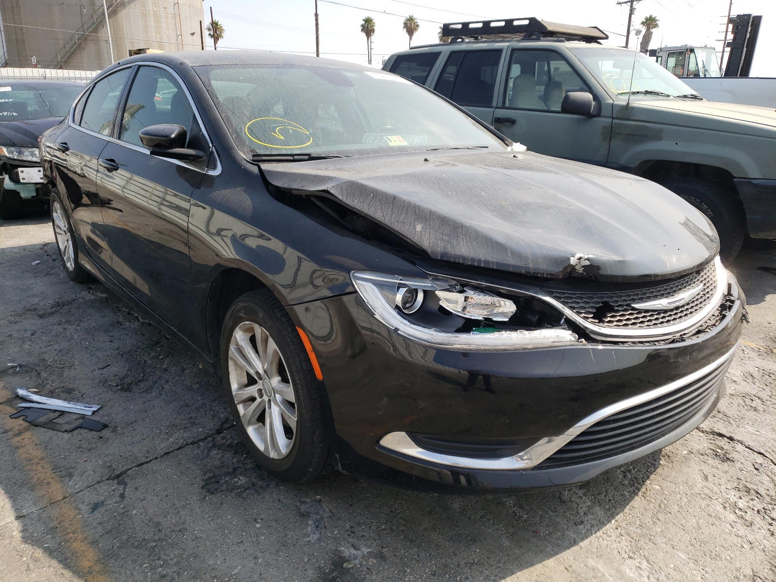 CHRYSLER 200 LIMITE 2015 with VIN 1C3CCCAB1FN598766 - Photo from auction