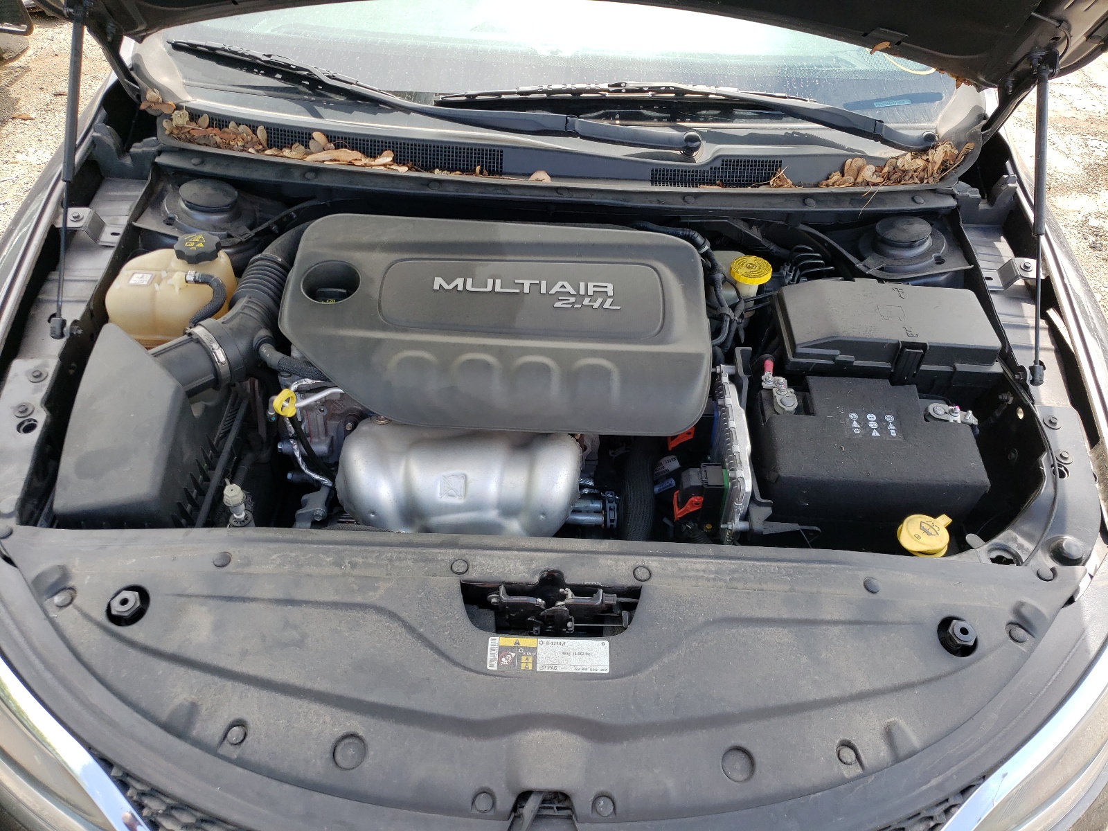 صورة رقم 7 من المزاد - 2015 CHRYSLER 200 LIMITE مع VIN 1C3CCCAB6FN723020
