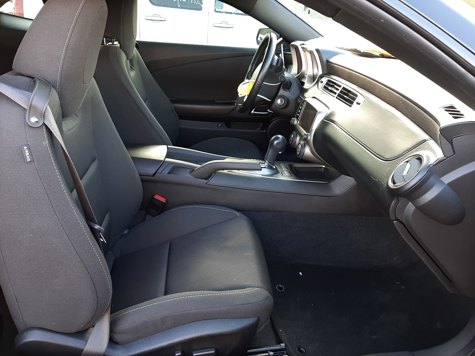 Photo 5 from auction – 2014 CHEVROLET CAMARO LT with VIN 2G1FB1E31E9140738