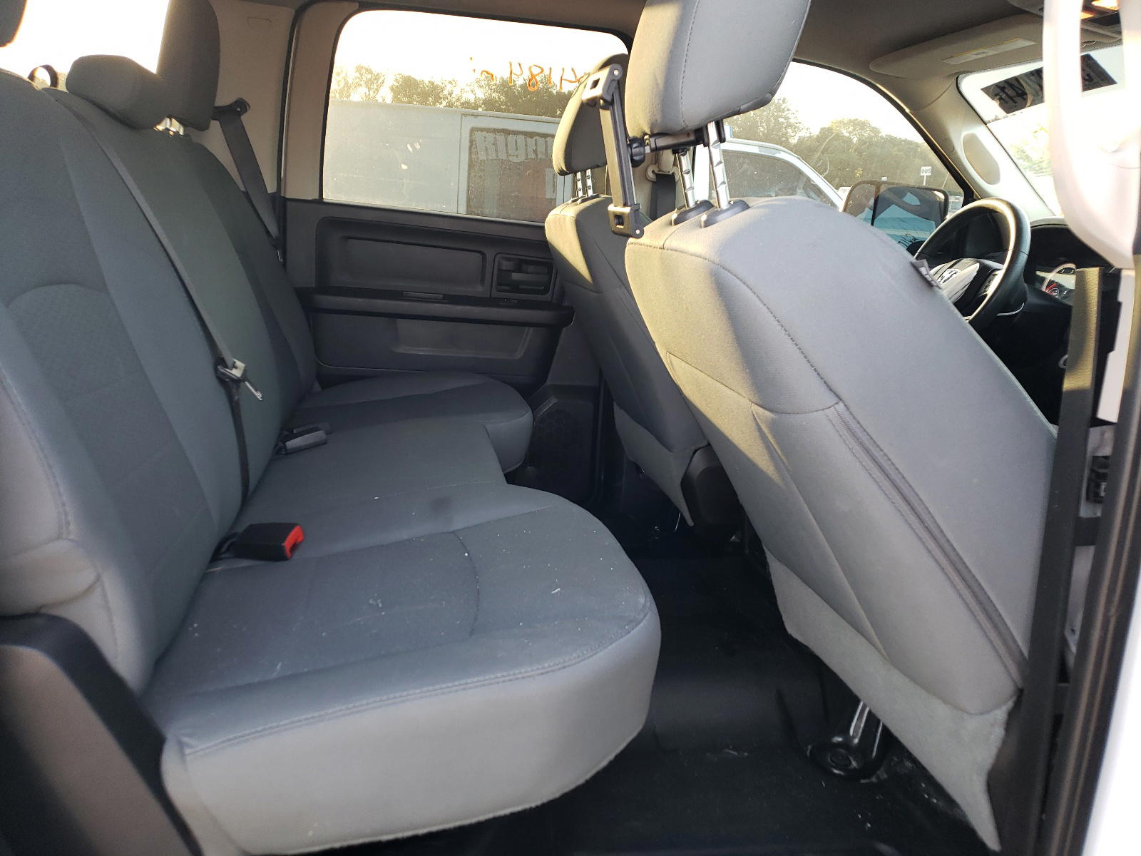 Photo 6 from auction – 2015 RAM 1500 ST with VIN 1C6RR7KM2FS737162