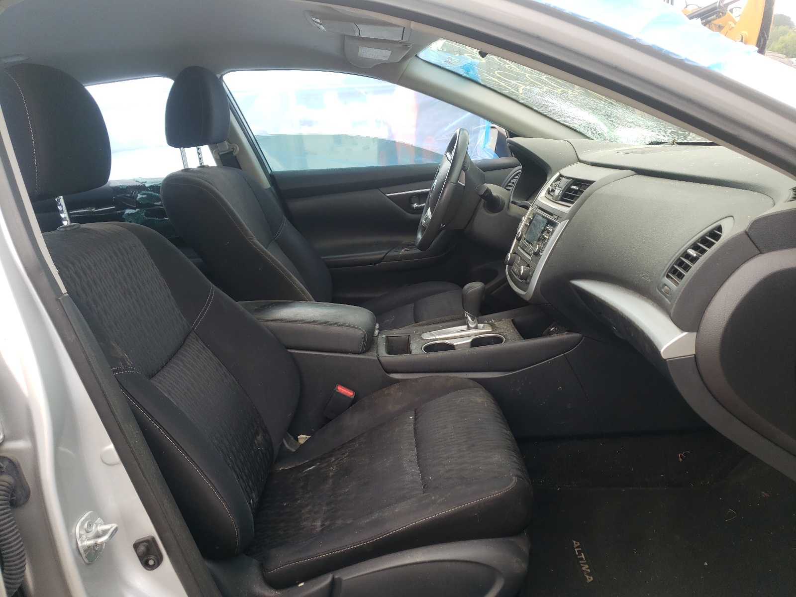 Photo 5 from auction – 2017 NISSAN ALTIMA 2.5 with VIN 1N4AL3AP4HC217883