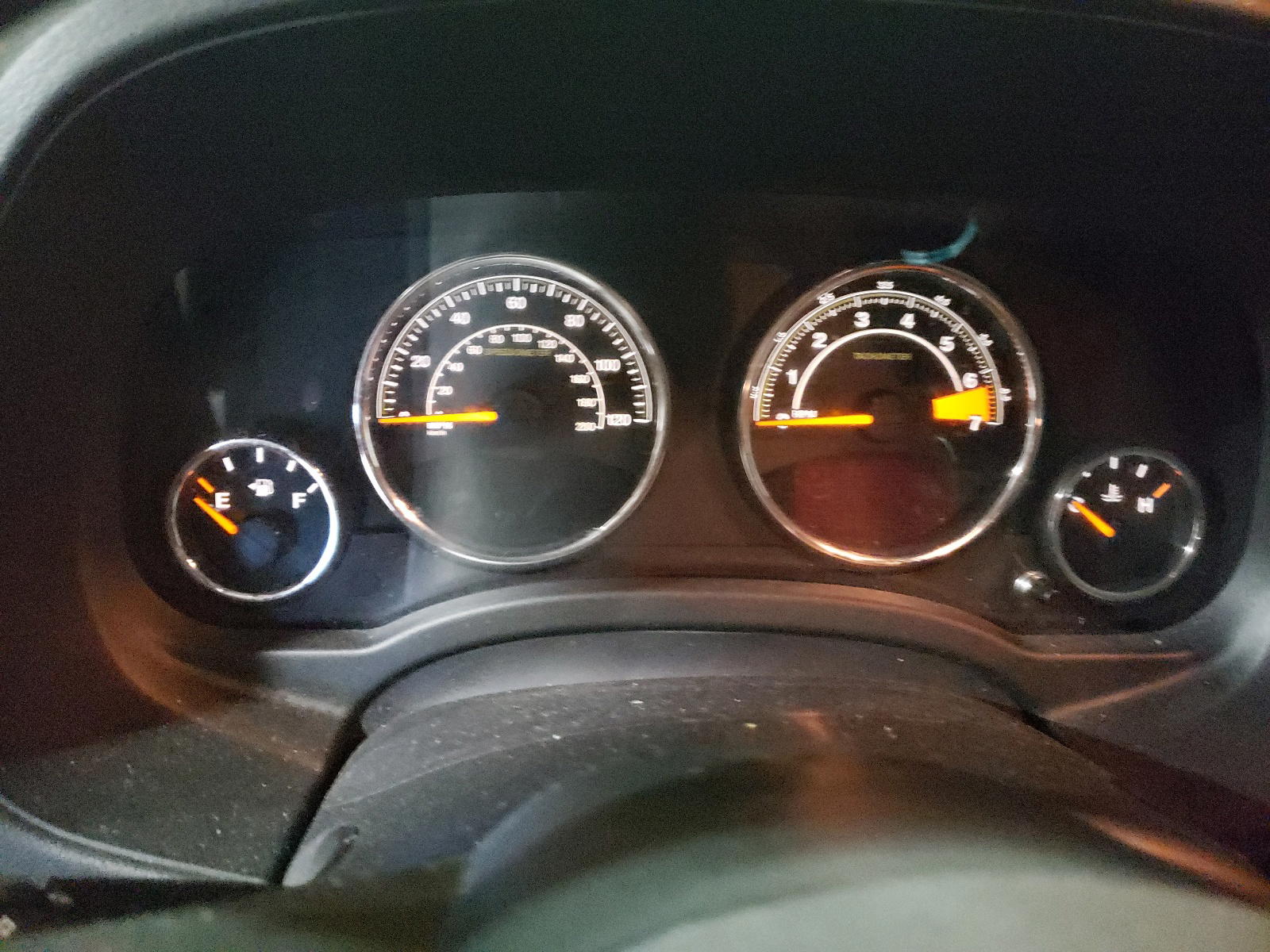 Photo 8 from auction – 2014 JEEP COMPASS LA with VIN 1C4NJDEB0ED600280