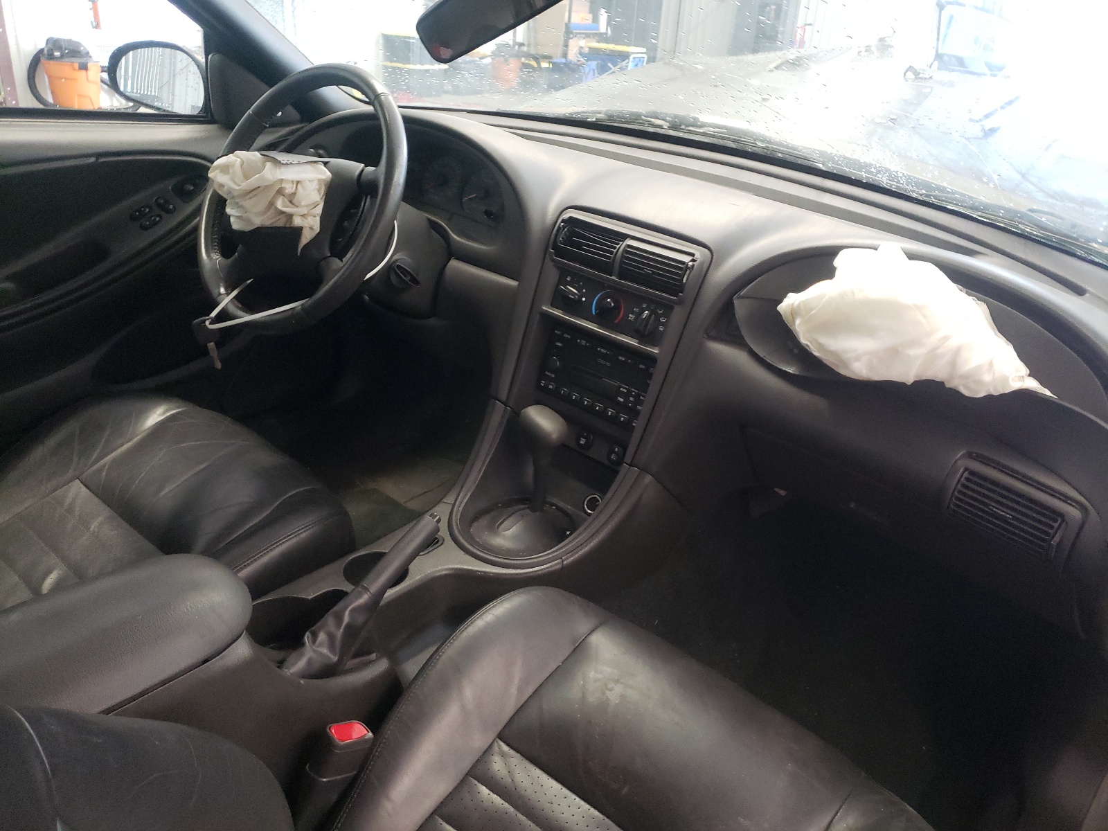 Photo 9 from auction – 2002 FORD MUSTANG GT with VIN 1FAFP42X32F170043