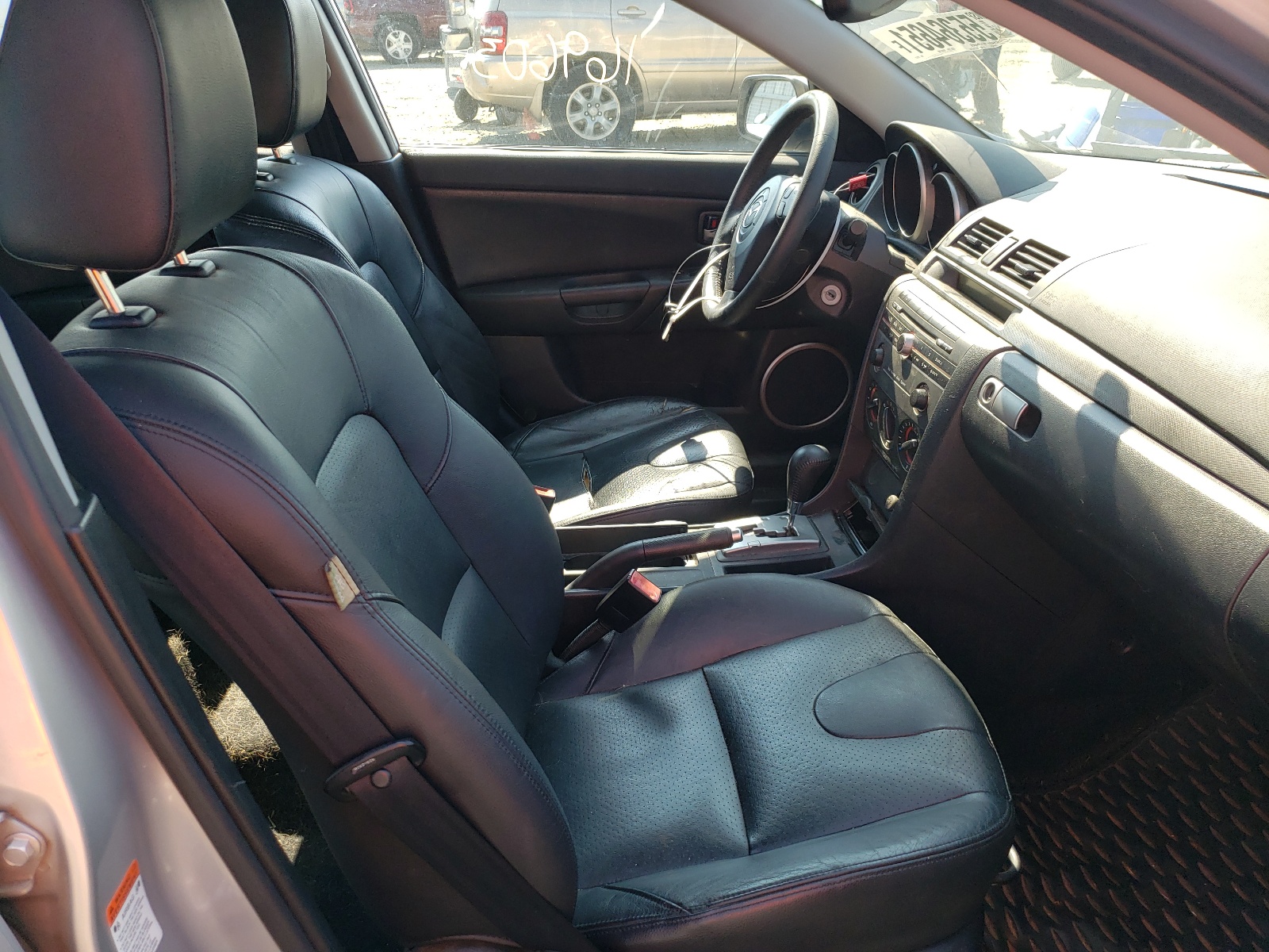 Zdjęcie 5 z aukcji – 2004 MAZDA 3 HATCHBAC z VIN JM1BK343741128373