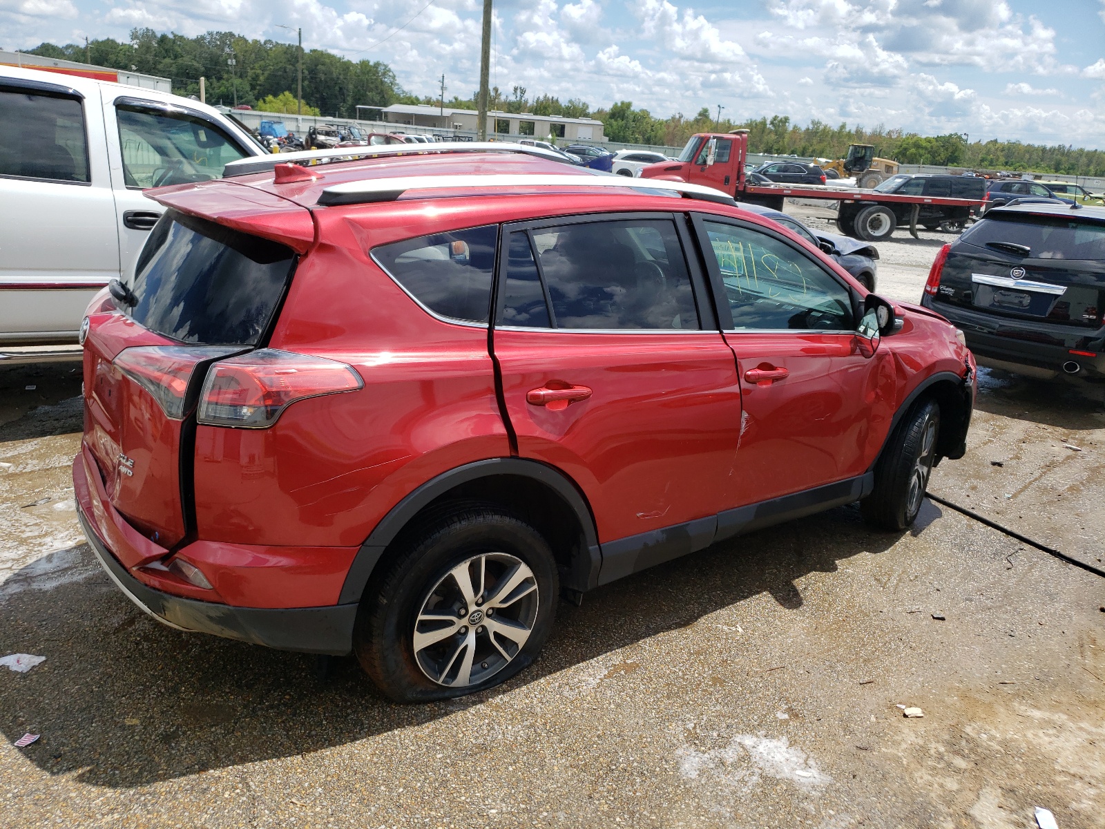 Photo 4 from auction – 2016 TOYOTA RAV4 XLE with VIN 2T3RFREV4GW468902